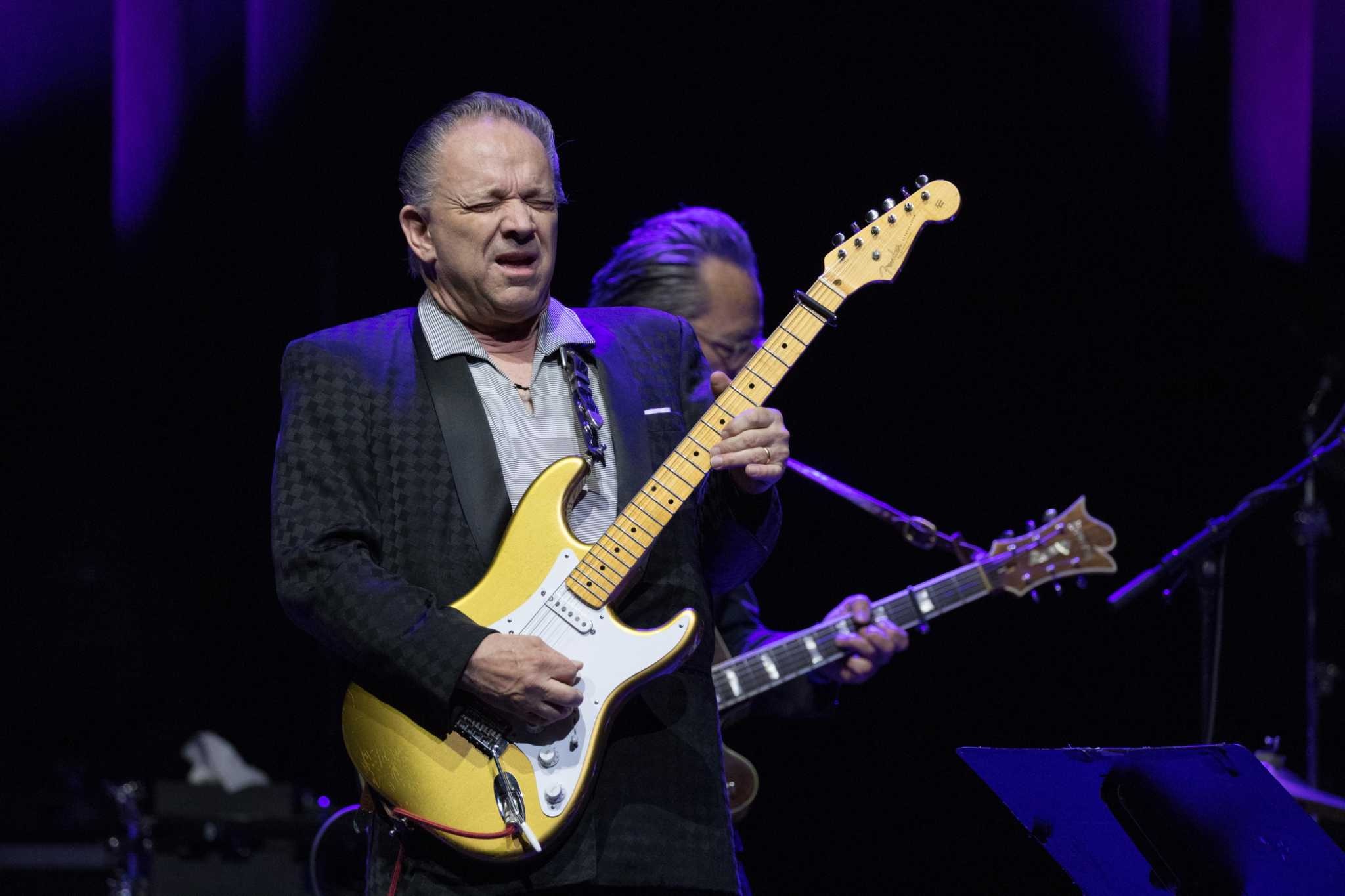 Jimmie Vaughan, Blues guitar legend, Ftcs warehouse, Music icon, 2050x1370 HD Desktop