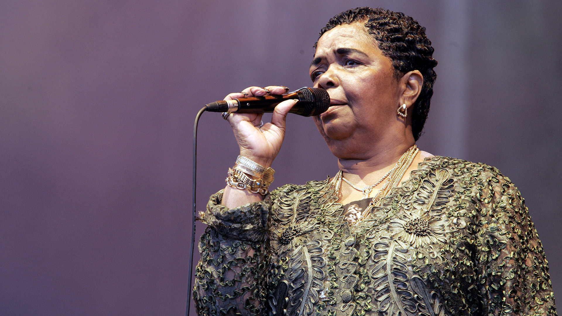 Cesaria Evora, La Voz y la Melancola, Retrato de la diva, 1920x1080 Full HD Desktop