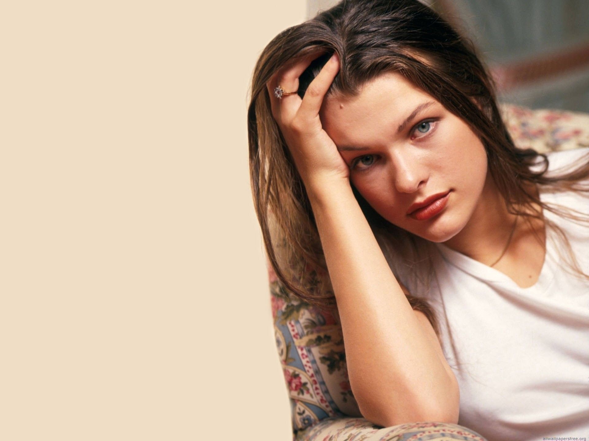 Milla Jovovich, Top free backgrounds, Stunning wallpapers, 1920x1440 HD Desktop