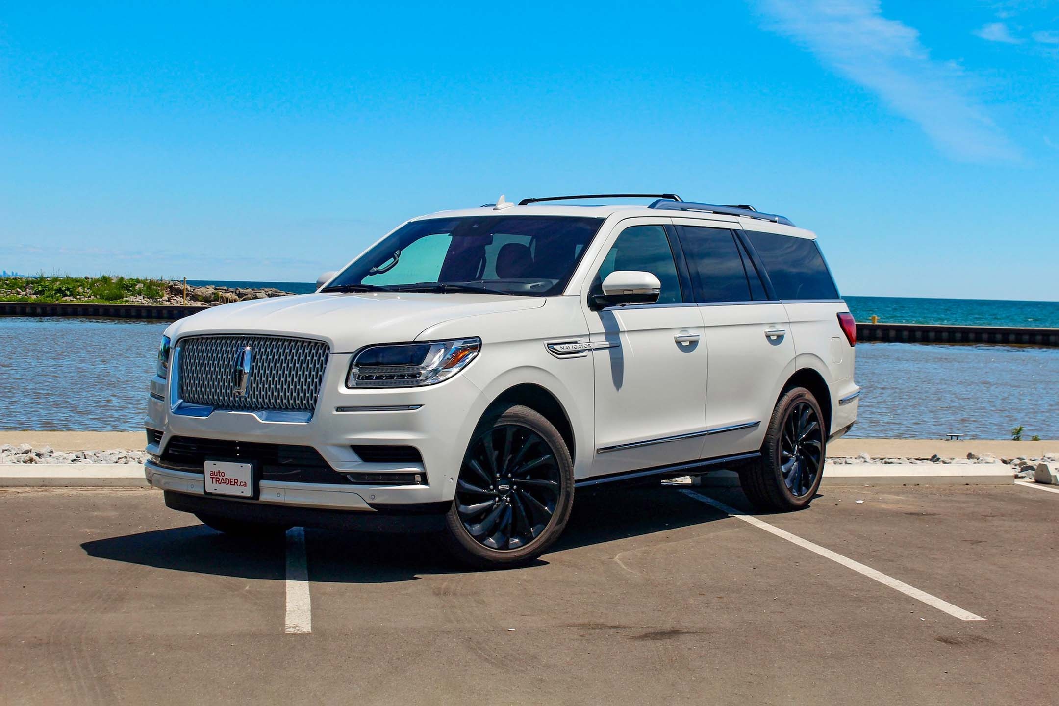 2020 Model, Lincoln Navigator Wallpaper, 2160x1440 HD Desktop