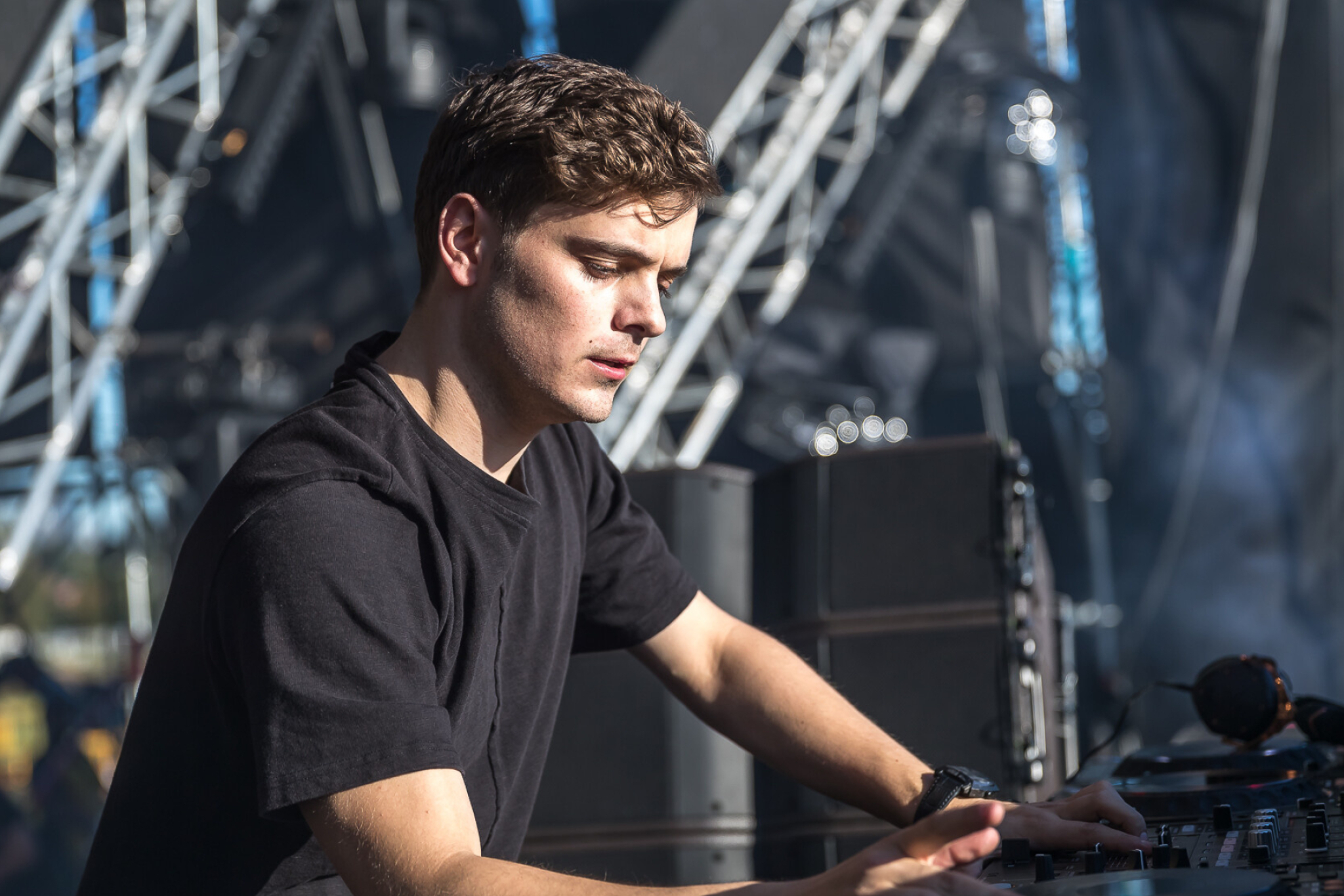 Martin Garrix, Unreleased collaborations, 2050x1370 HD Desktop