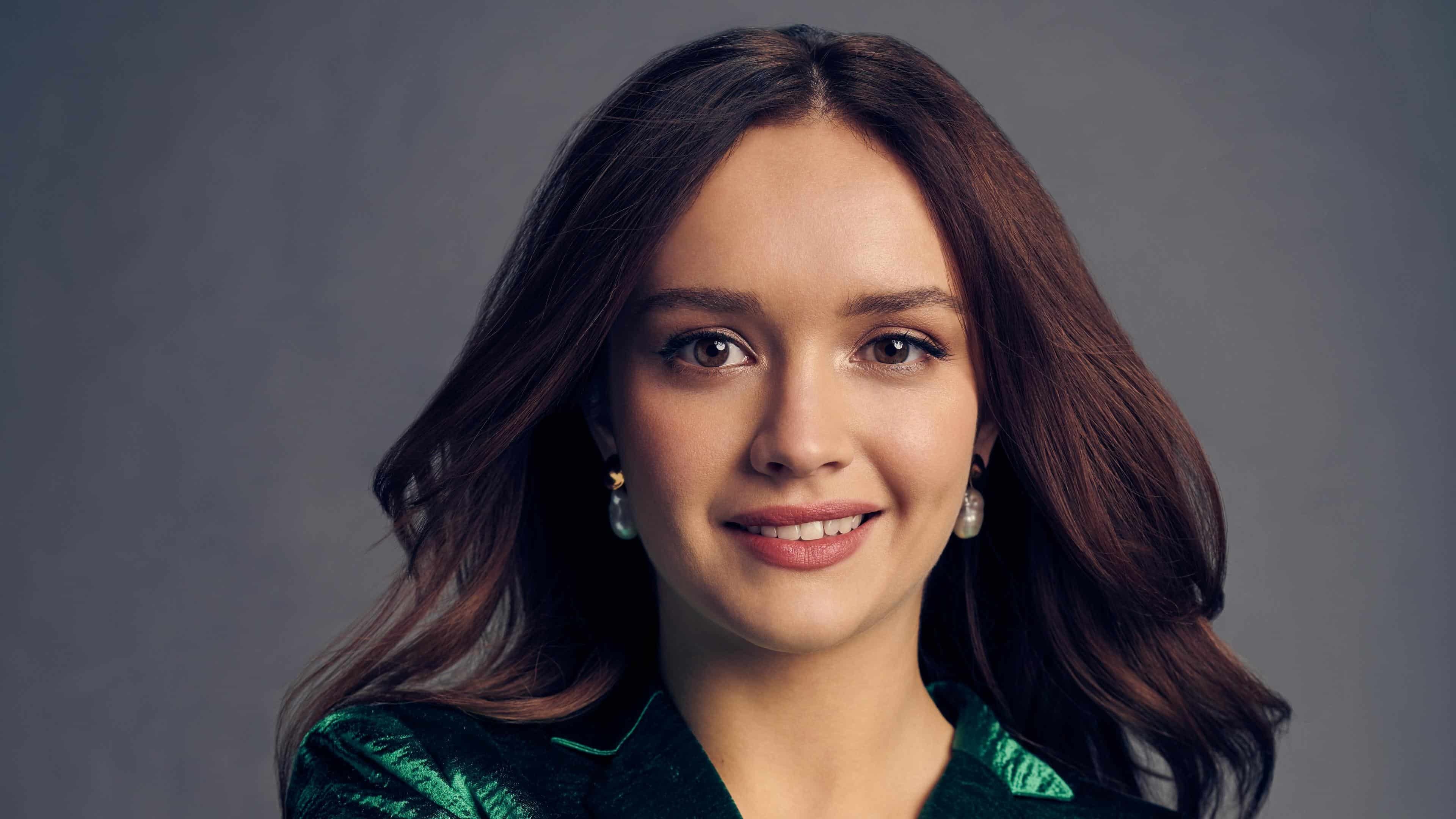 Olivia Cooke, UHD 4K wallpaper, Portrait, 3840x2160 4K Desktop