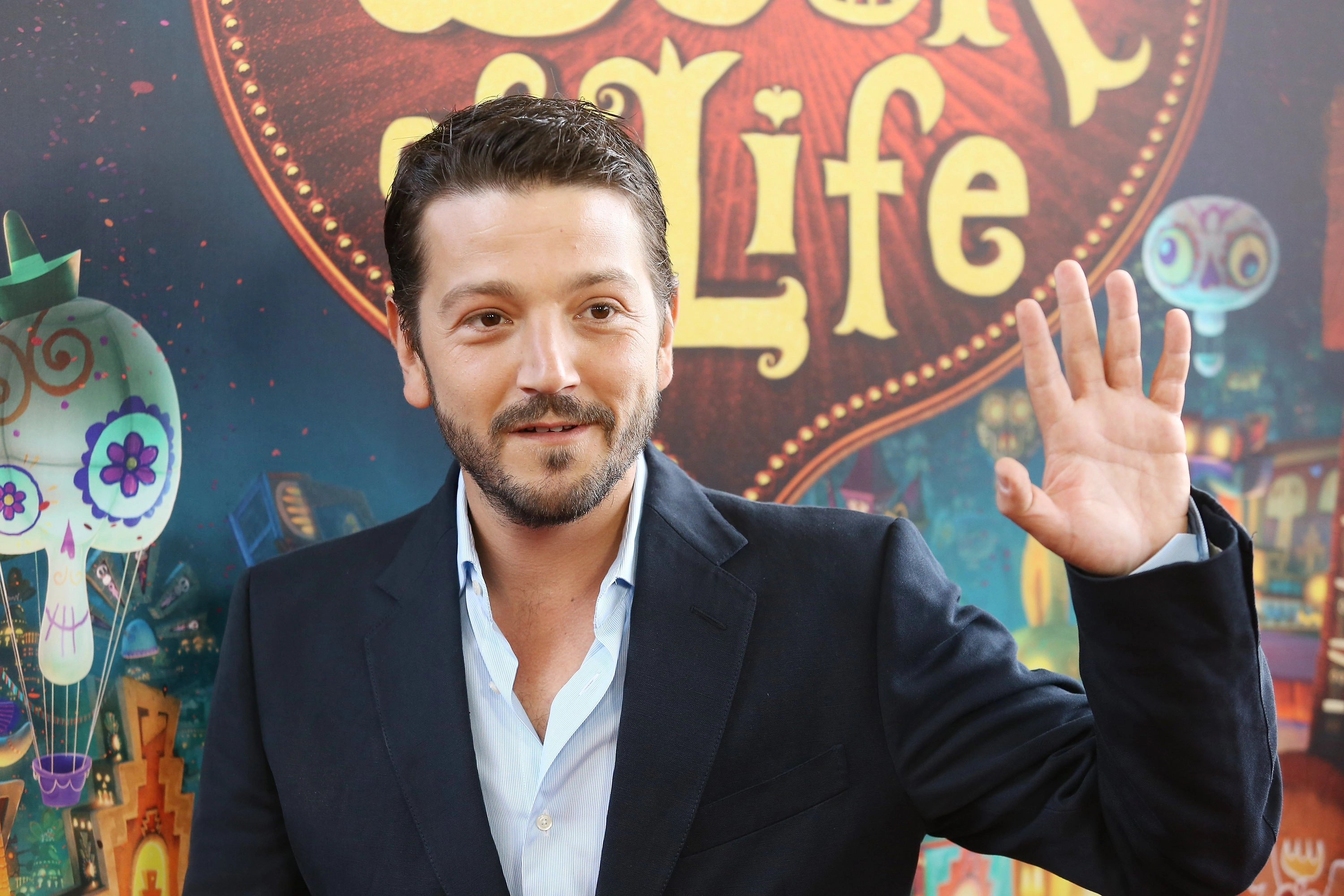 Book of Life, Diego Luna, Musical prowess, Radiohead rendition, 3000x2000 HD Desktop