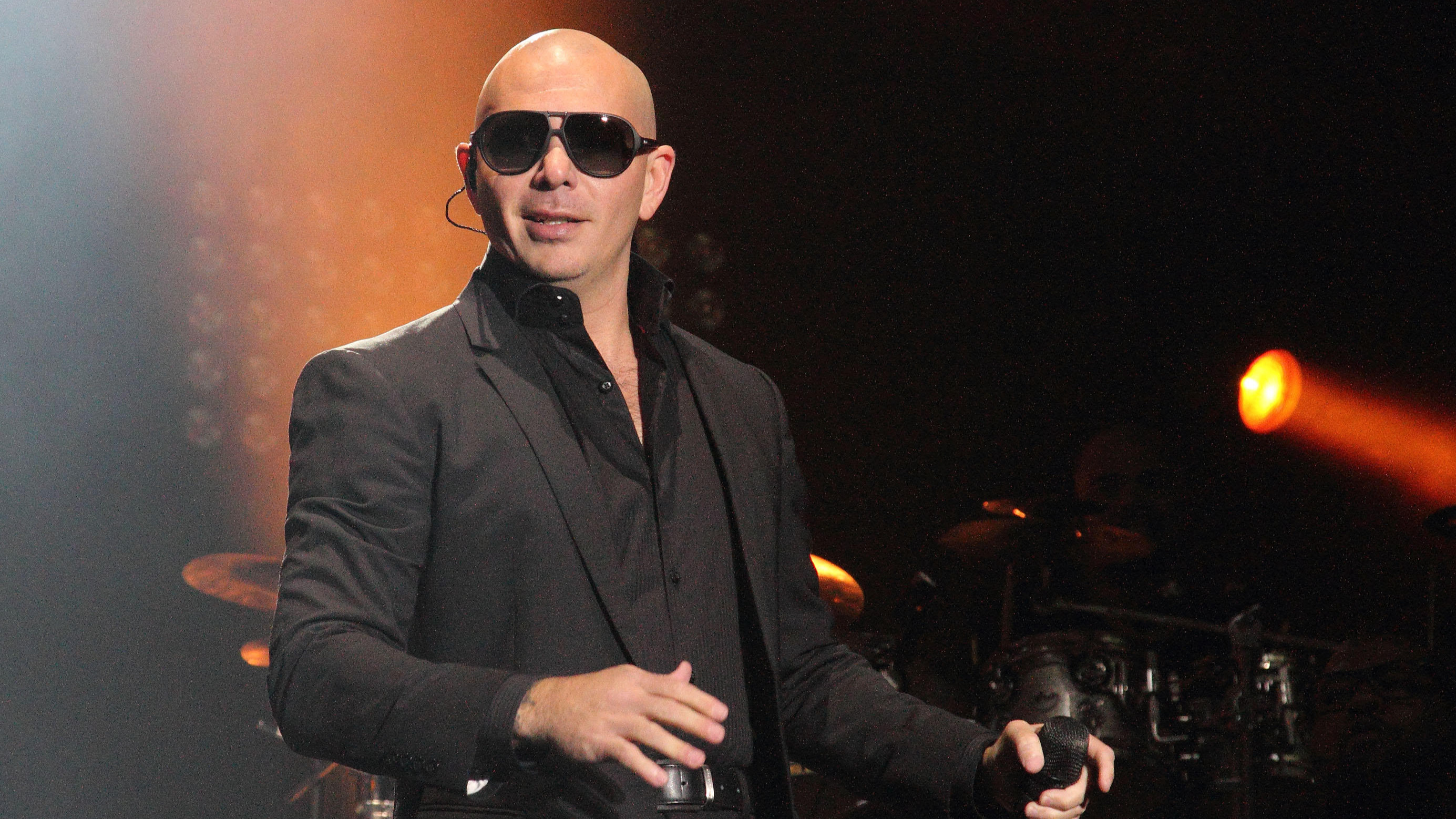 Pitbull, Tiktoker, hair, beard, 2770x1560 HD Desktop