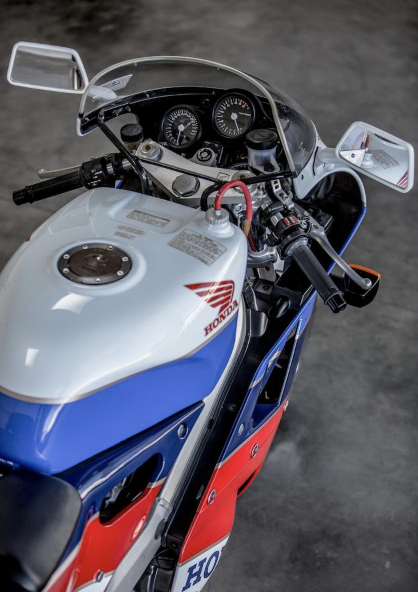 Honda VFR750F Interceptor, Classic bike, Timeless design, Legendary status, 1360x1930 HD Phone