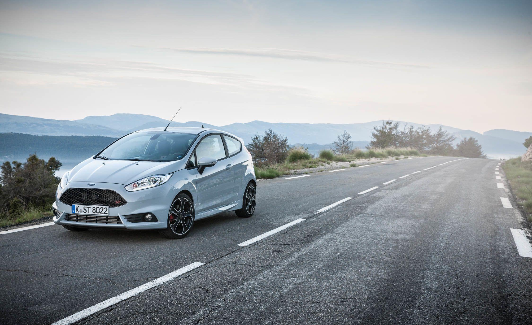 Ford Fiesta ST, Sleek Design, Powerful Performance, Sporty Look, 2250x1380 HD Desktop