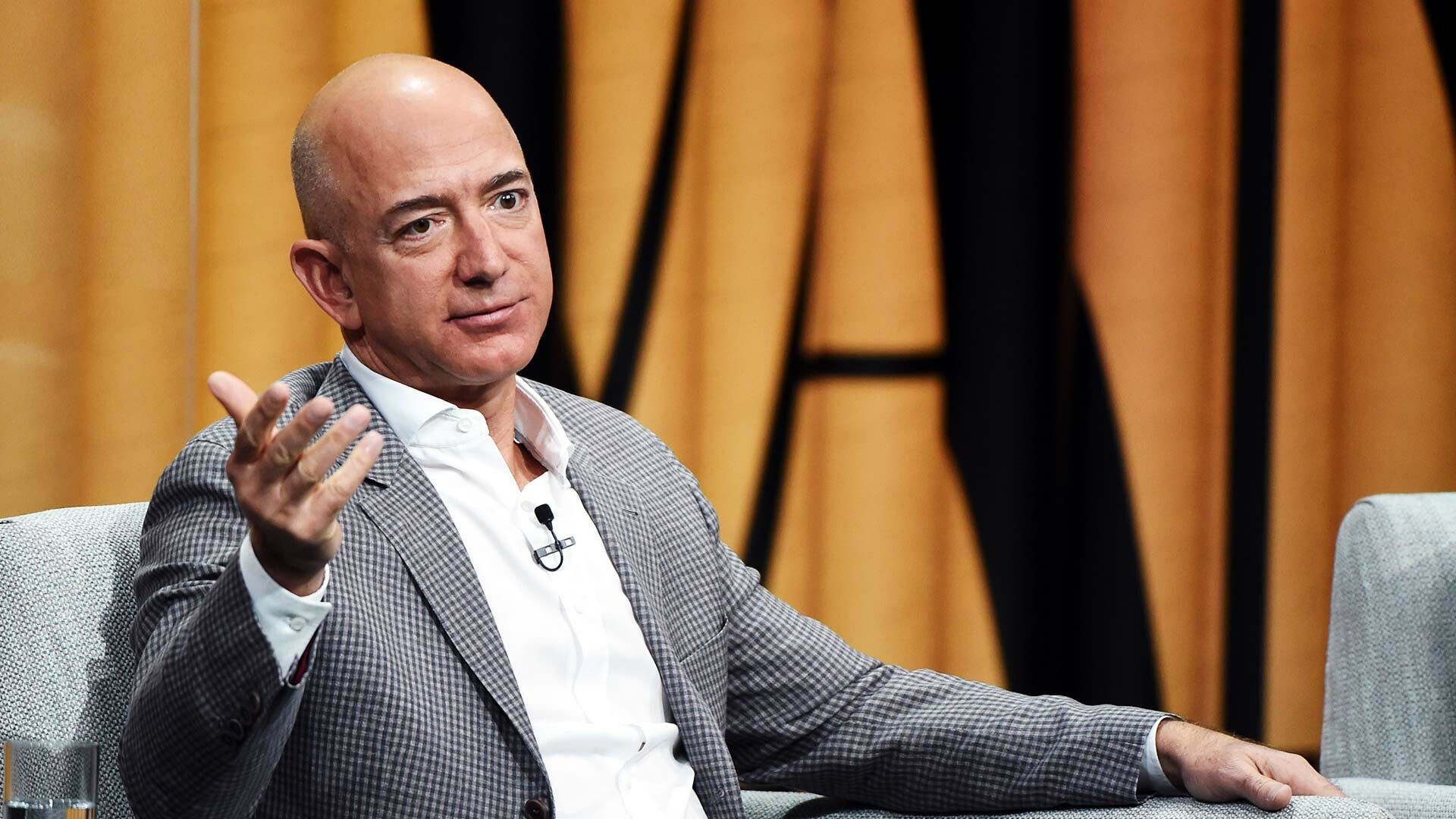 Jeff Bezos, Wealth accumulation, Business success, Financial powerhouse, 1920x1080 Full HD Desktop