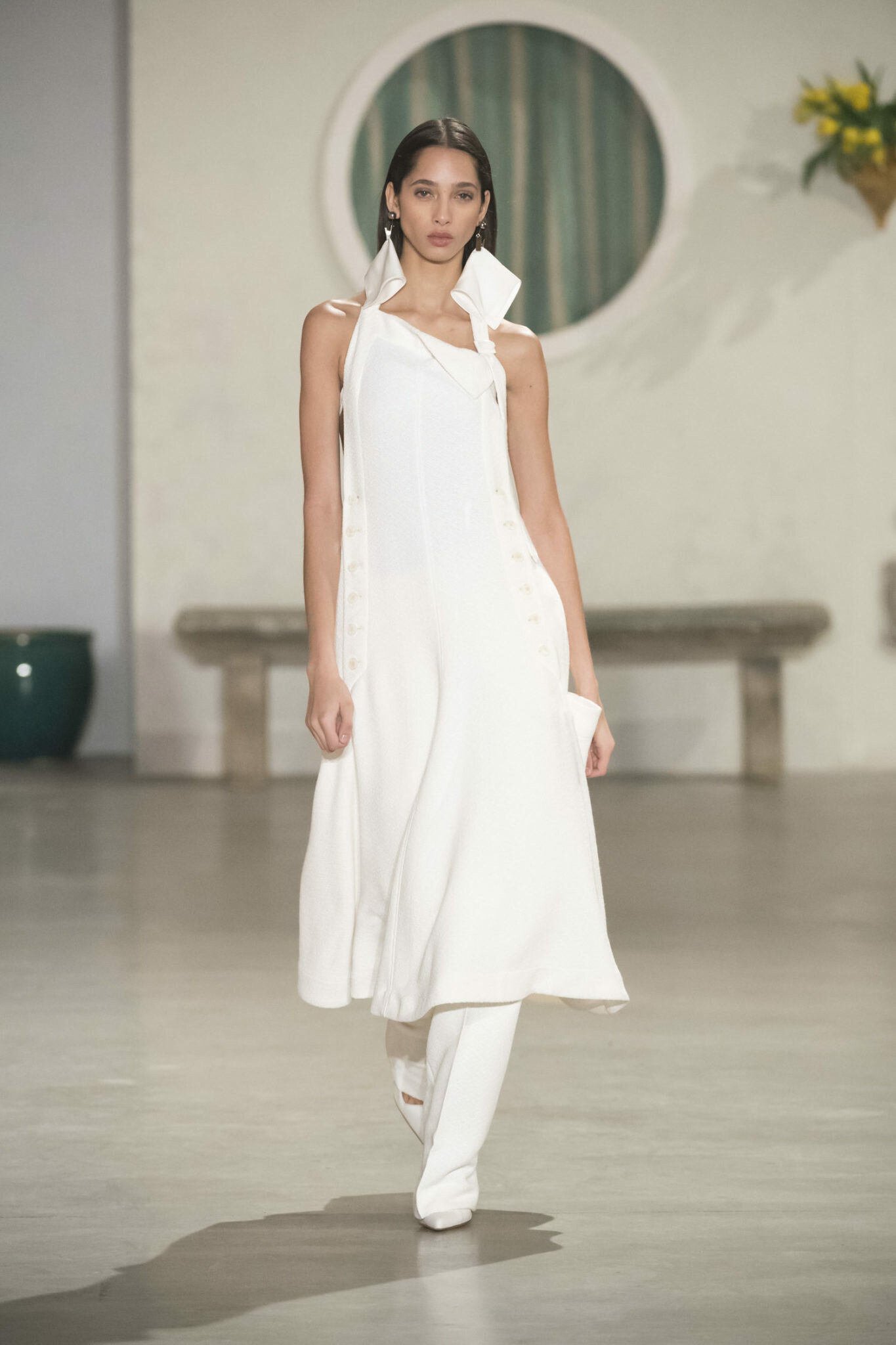 Jacquemus, Parisian fashion, Fall/Winter collection, Captivating photos, 1370x2050 HD Phone