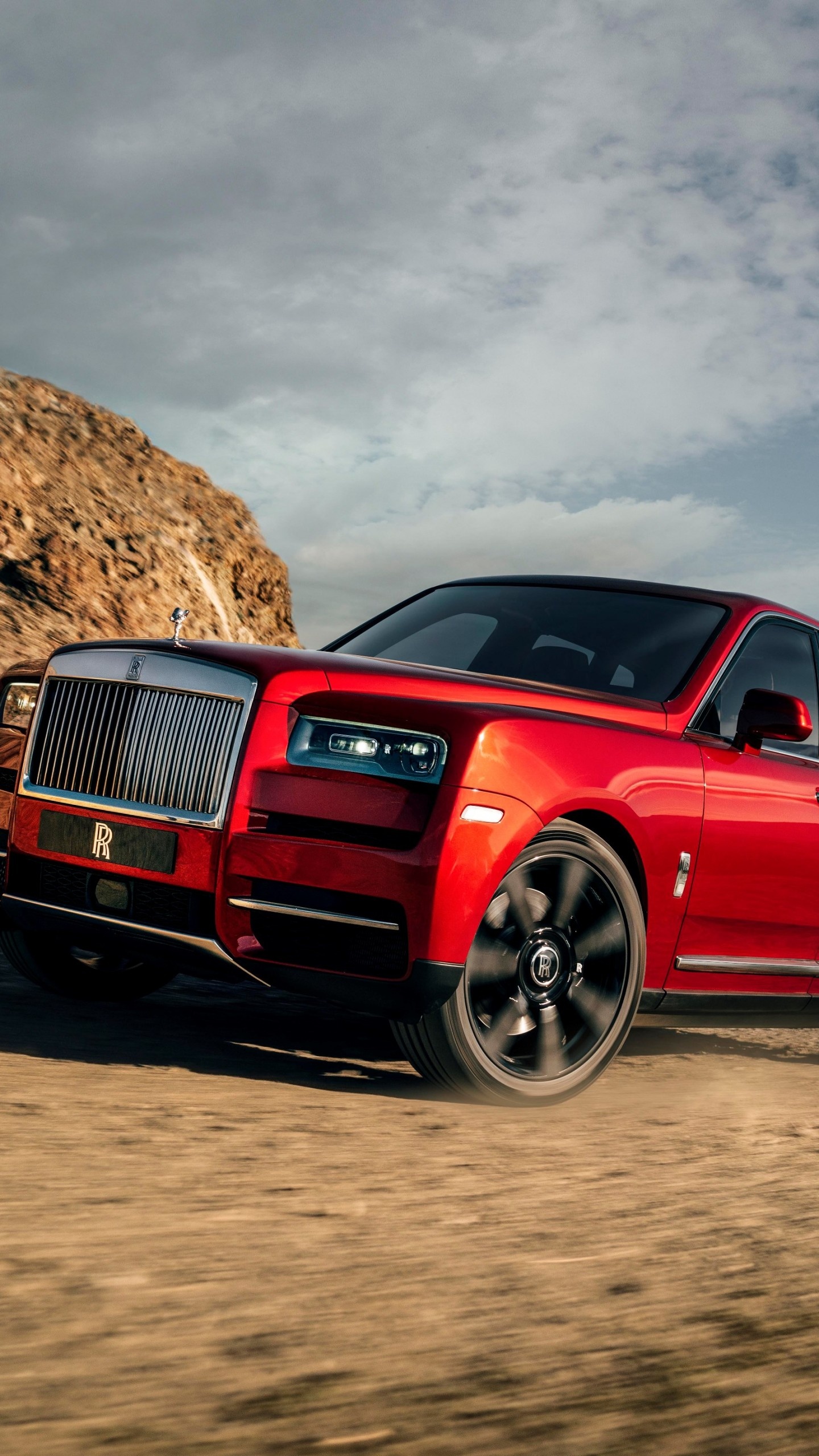 Rolls-Royce Cullinan, 2019 model, SUV perfection, Luxury on wheels, 1440x2560 HD Phone