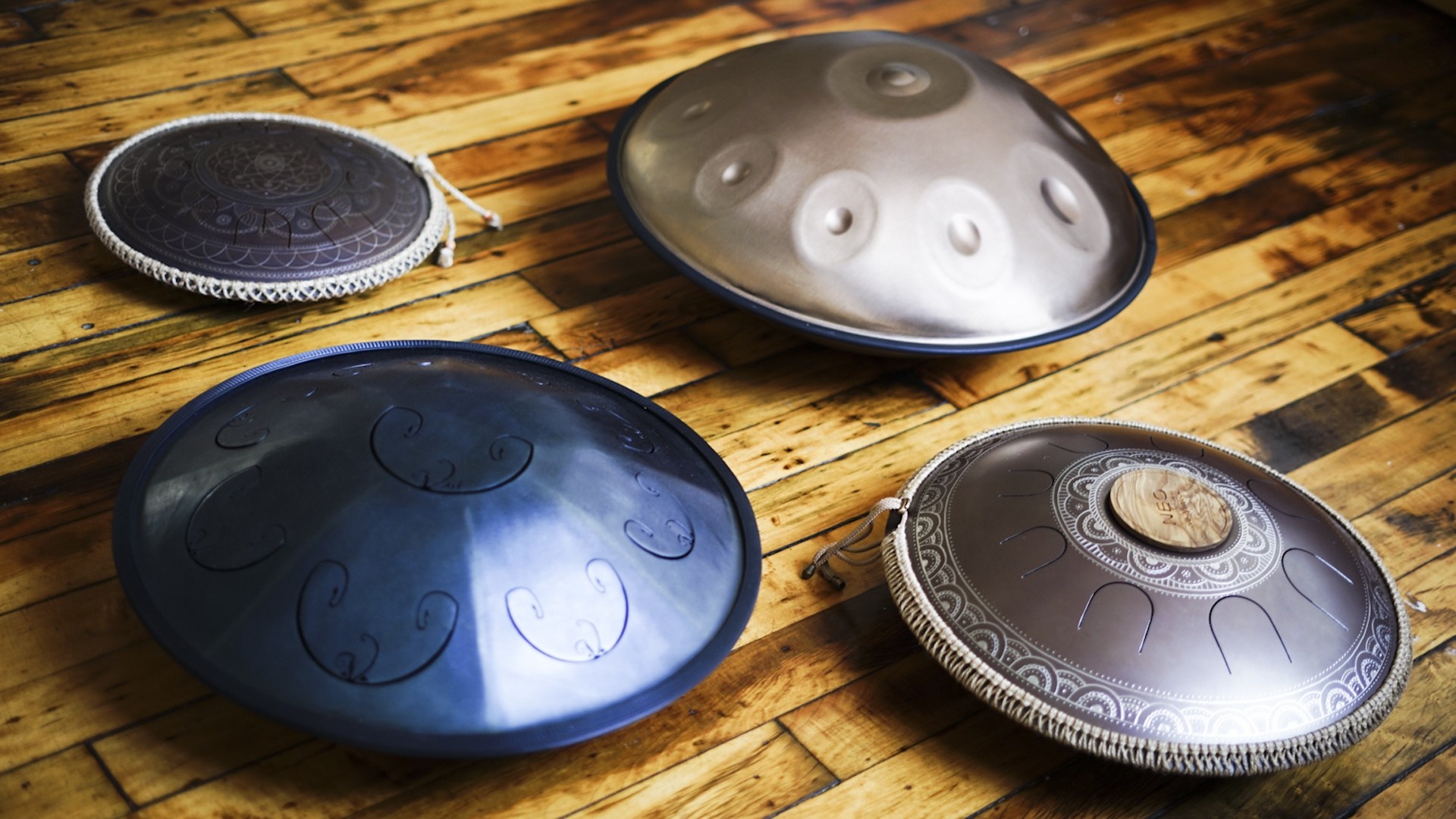 Pan drum comparison, Rav Vast vs Tacta handpan, Guda Neo vs Guda Mini, Overtone Didge Project, 1920x1080 Full HD Desktop