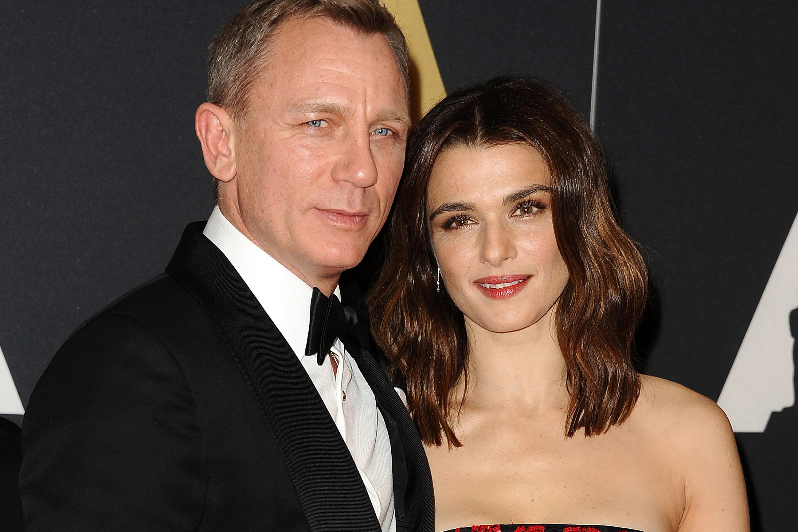 Daniel Craig, Rachel Weisz, Theatre support, A loving partnership, 2600x1740 HD Desktop