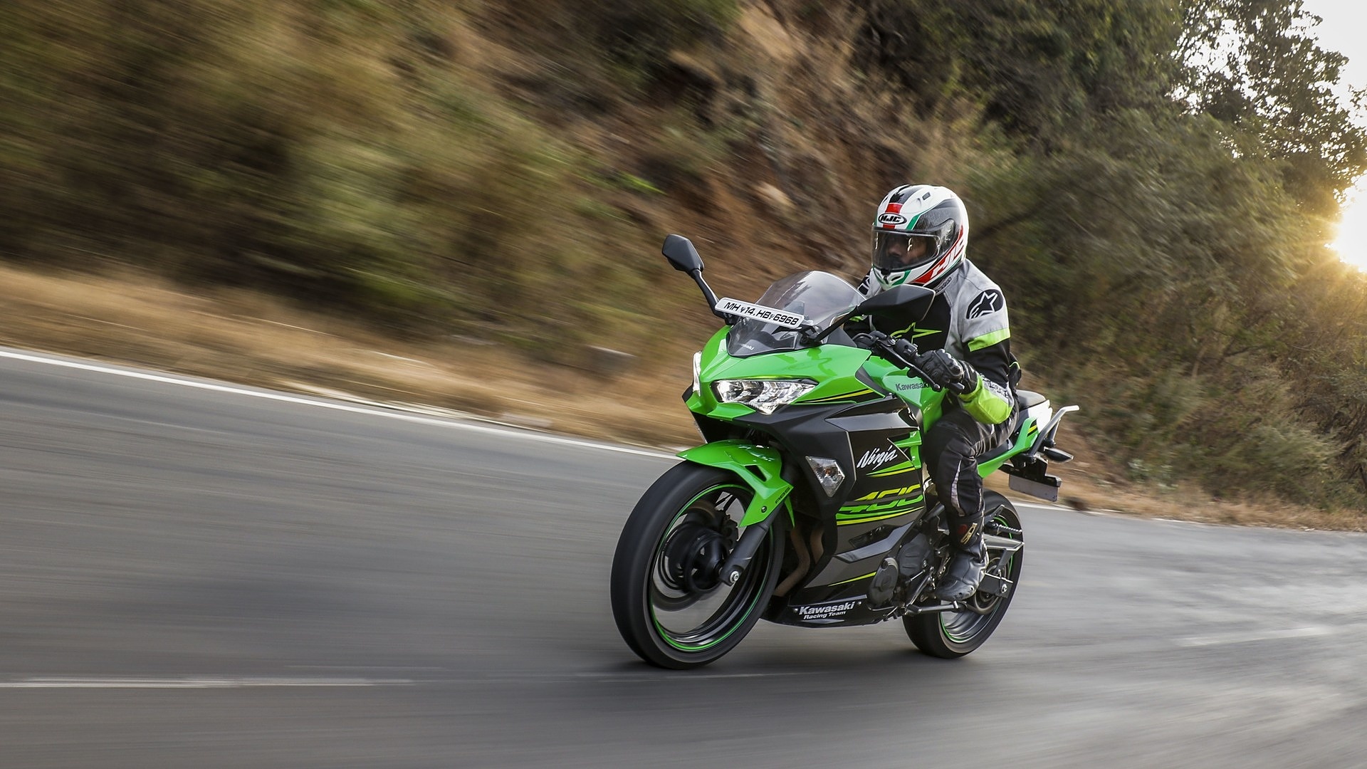 Kawasaki Ninja 400, Sleek design, Impressive photographs, Best in class, 1920x1080 Full HD Desktop