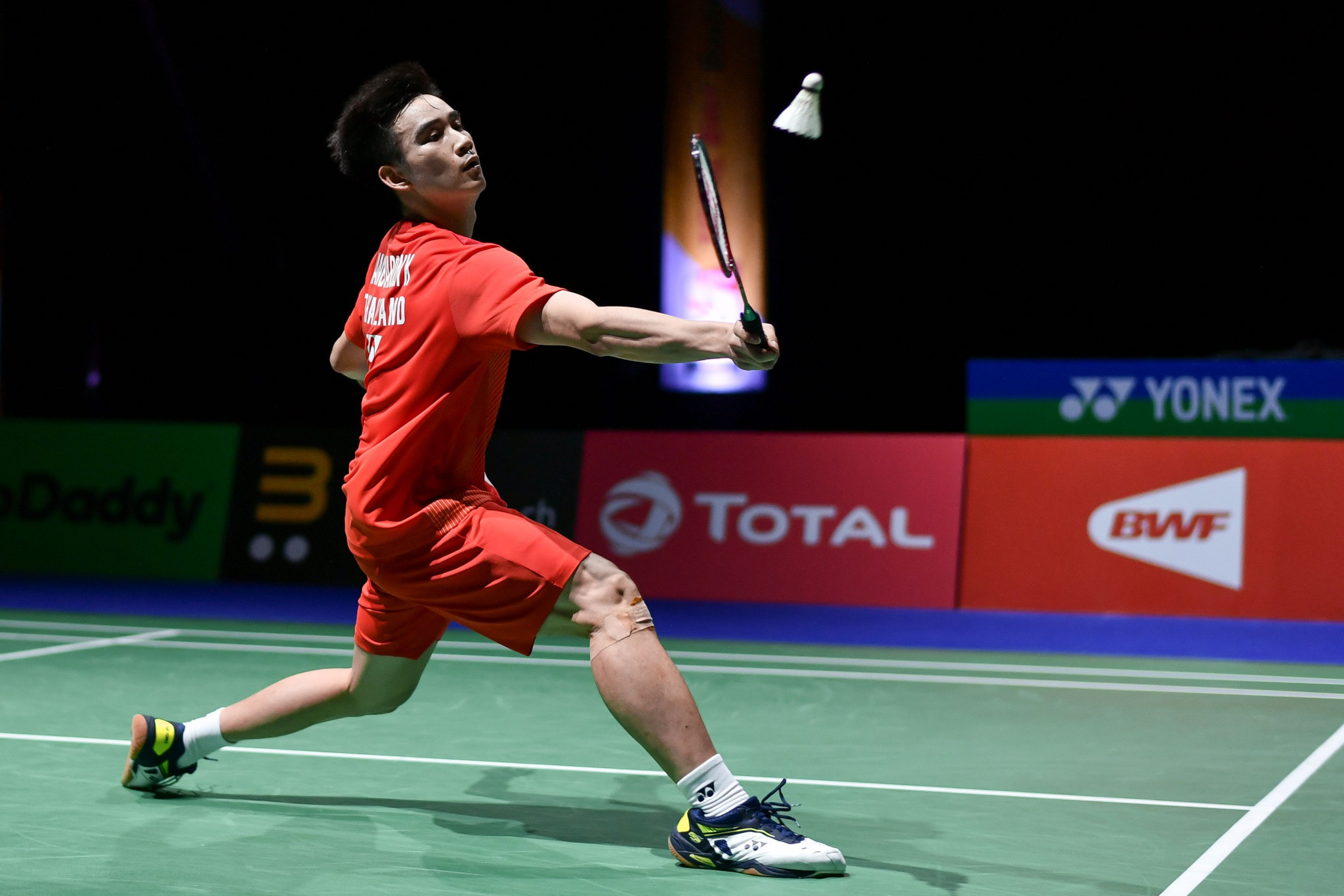 Kantaphon Wangcharoen, Upsets in men's category, BWF Thailand Masters, Seed tumbles, 2050x1370 HD Desktop