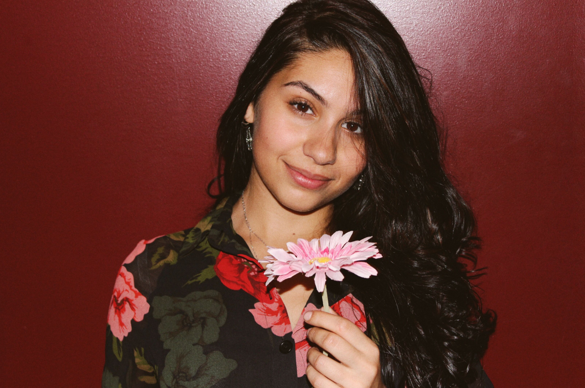 Alessia Cara, Musician, Wiki page, Fandom, 2050x1360 HD Desktop