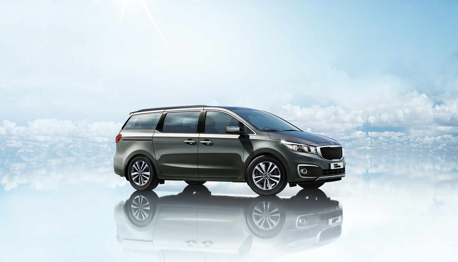 Kia Carnival, Feature index, Spacious interior, Car showroom, 1920x1100 HD Desktop