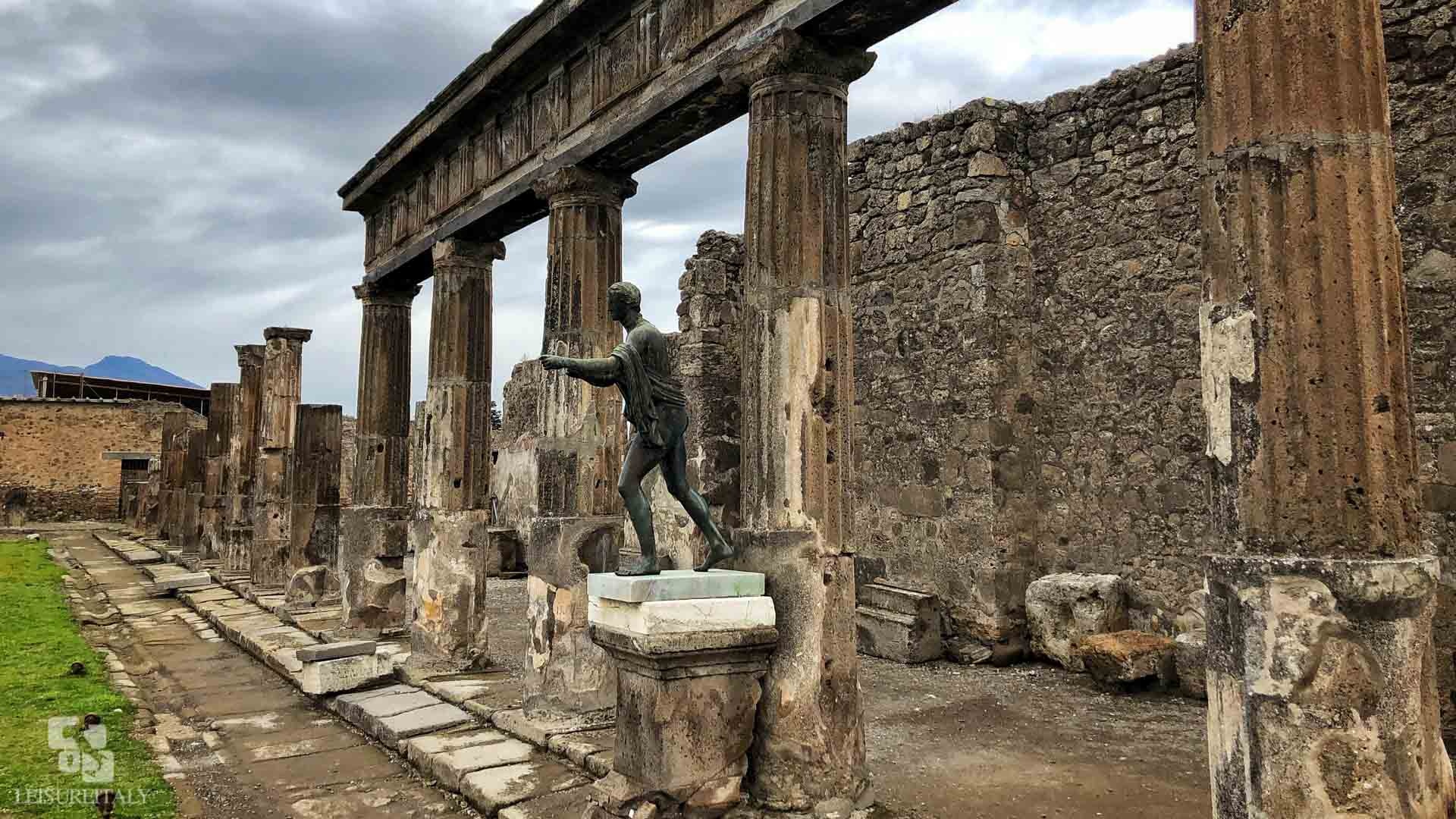 Ancient city, Pompeii tour, Wonders of Pompeii, Leisure in Italy, 1920x1080 Full HD Desktop