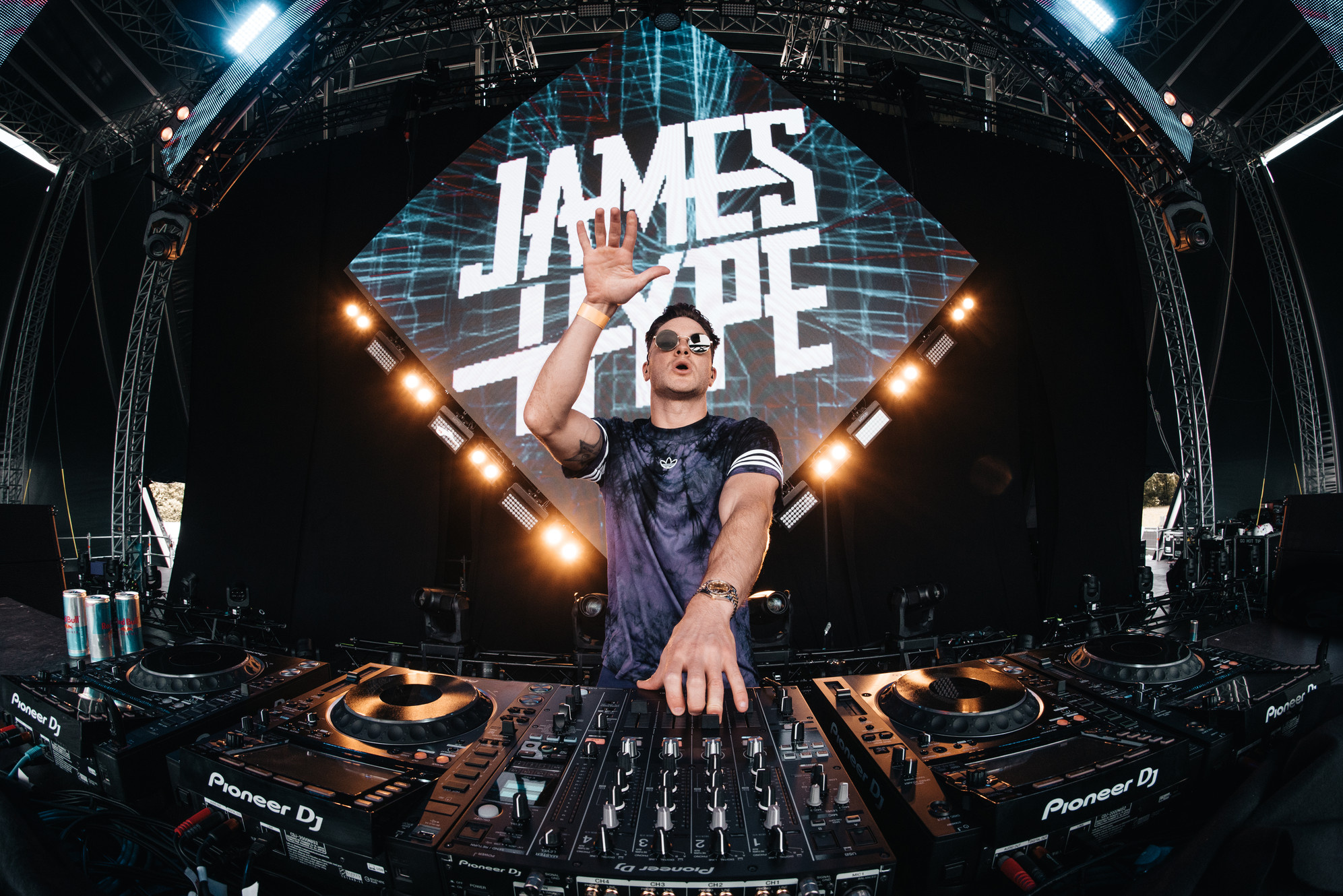 James Hype, Highly anticipated performance, El Fortin Wonderland in Rave, 2000x1330 HD Desktop