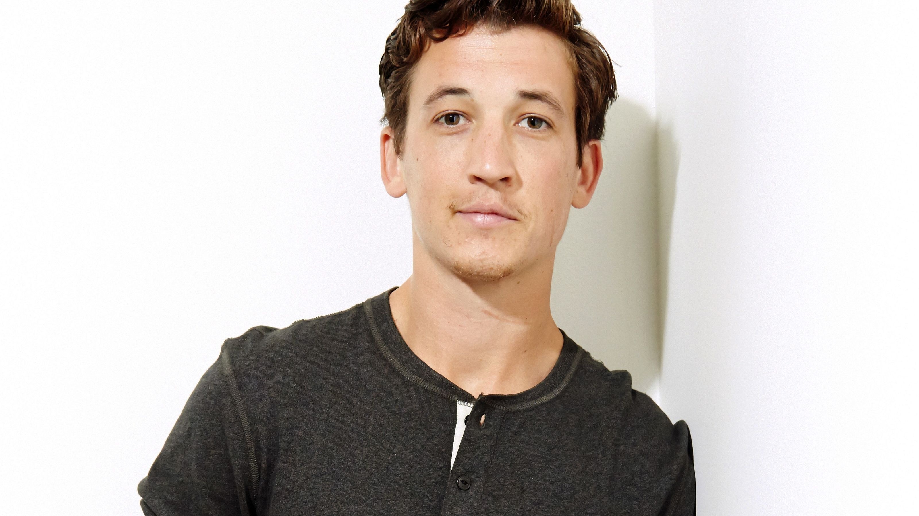 Miles Teller, Wallpaper, Celebrity, Hollywood, 3200x1800 HD Desktop