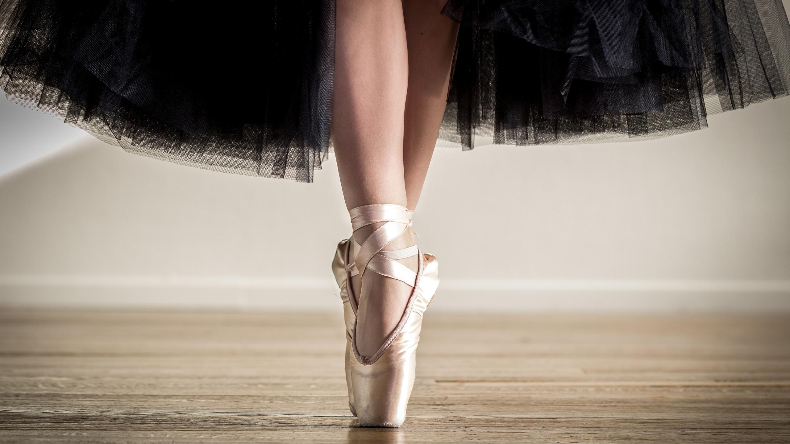 Ballet elegance, Dance-themed wallpapers, Beautiful art, Ballet performance, 2560x1440 HD Desktop