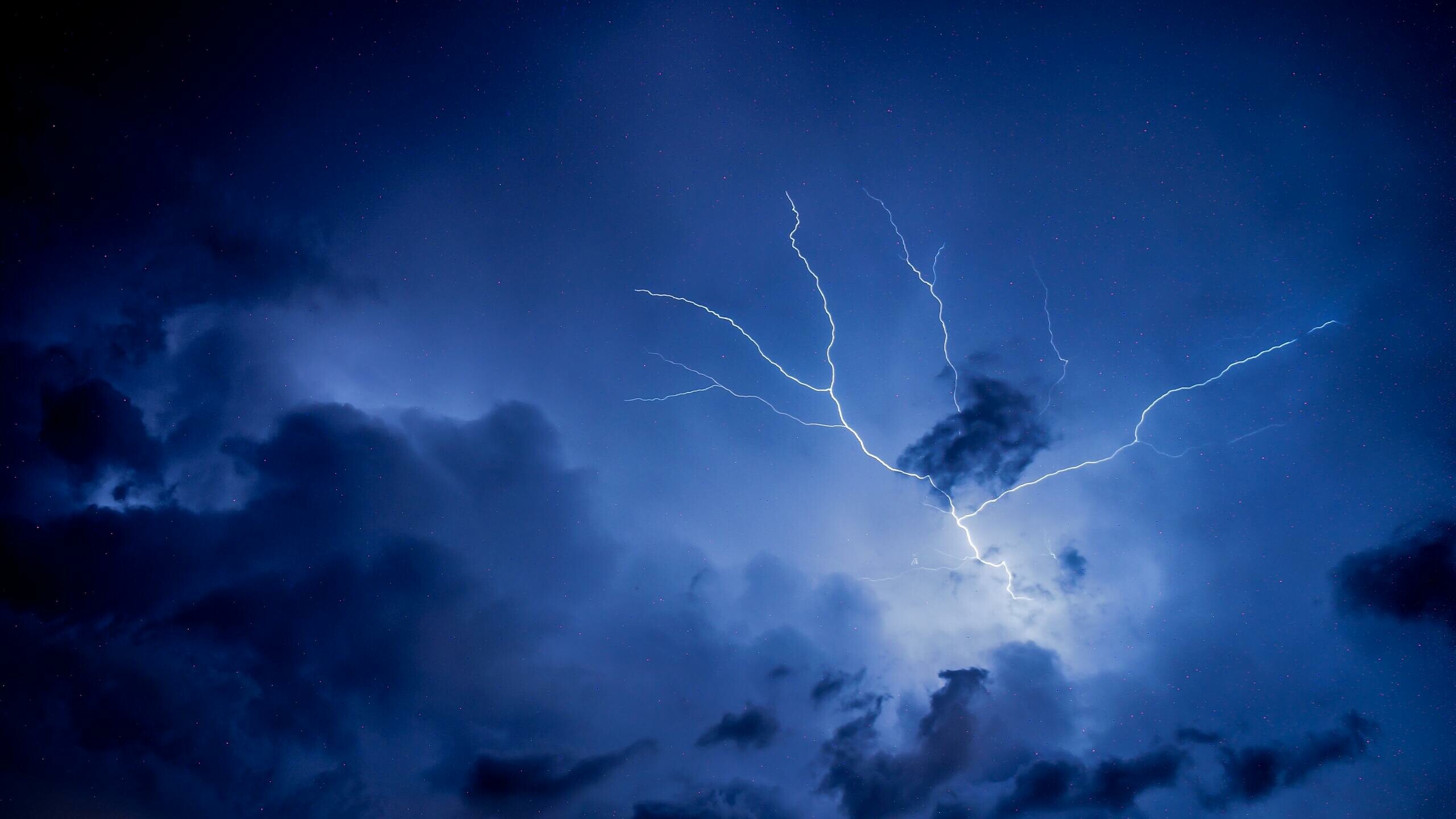 Intense thunderstorms, High-resolution 4K wallpapers, Dynamic visuals, Striking thunder, 2560x1440 HD Desktop