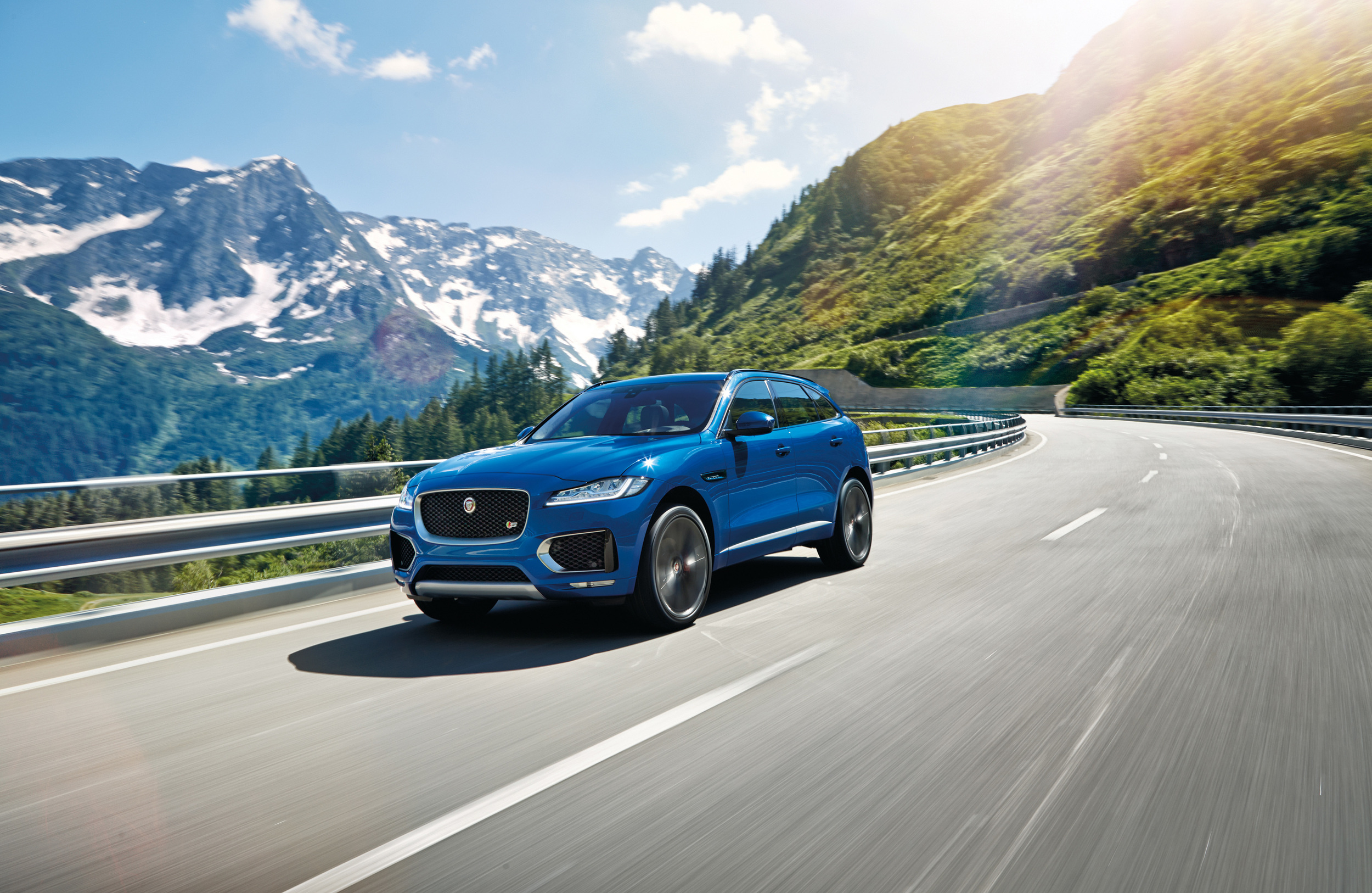 2015 Model, Jaguar F-PACE Wallpaper, 2500x1630 HD Desktop