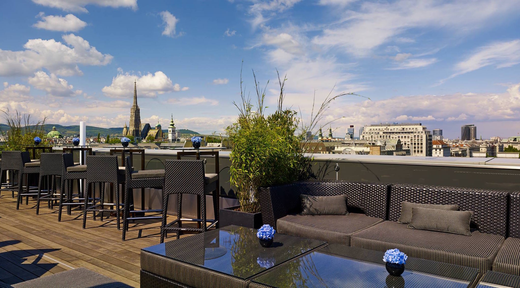 25 rooftop bars, eventlocations in wien, 2050x1140 HD Desktop