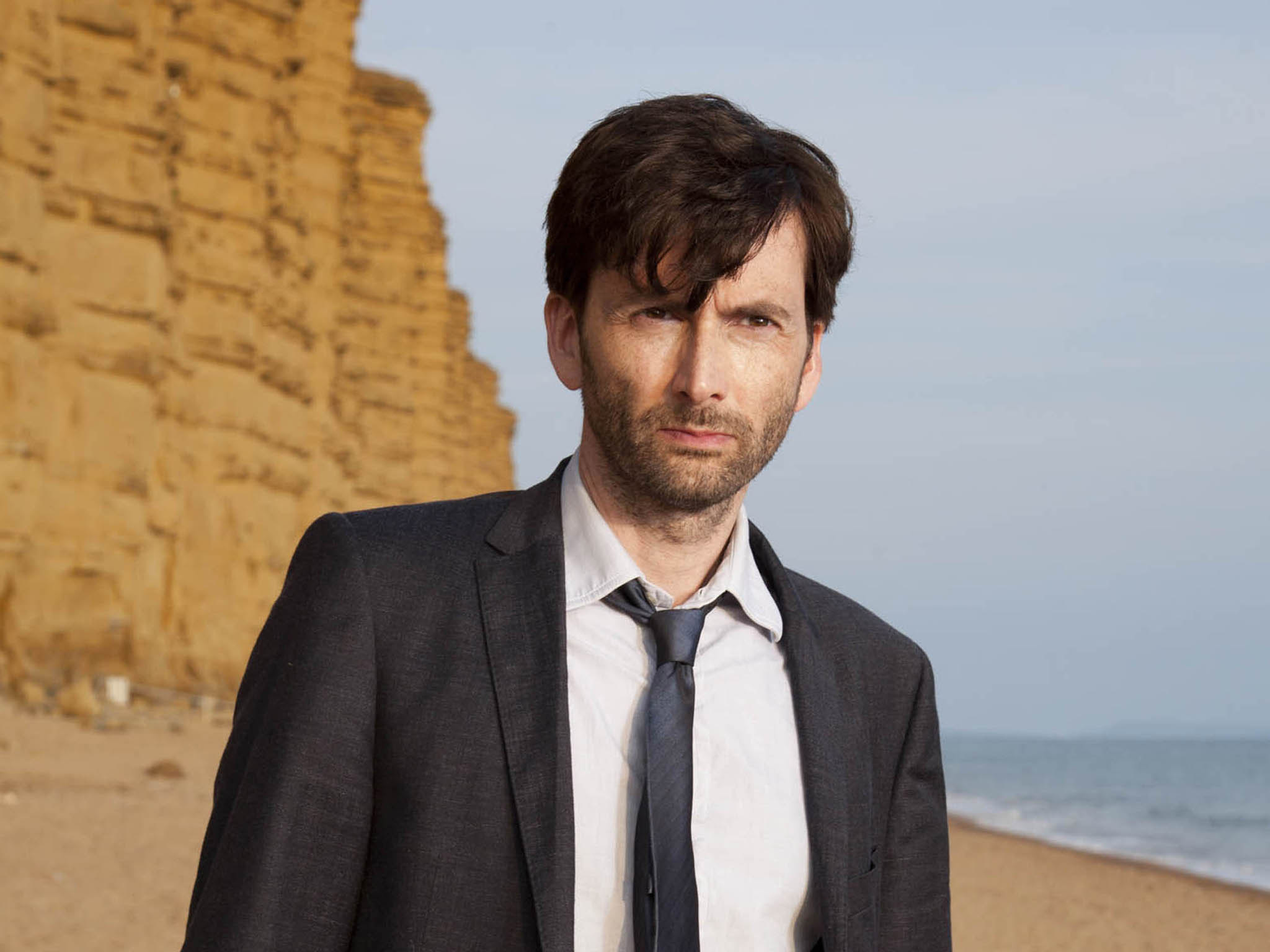 Broadchurch TV Series, David Tennant's accent, Scottish influence, NZ Herald article, 2050x1540 HD Desktop