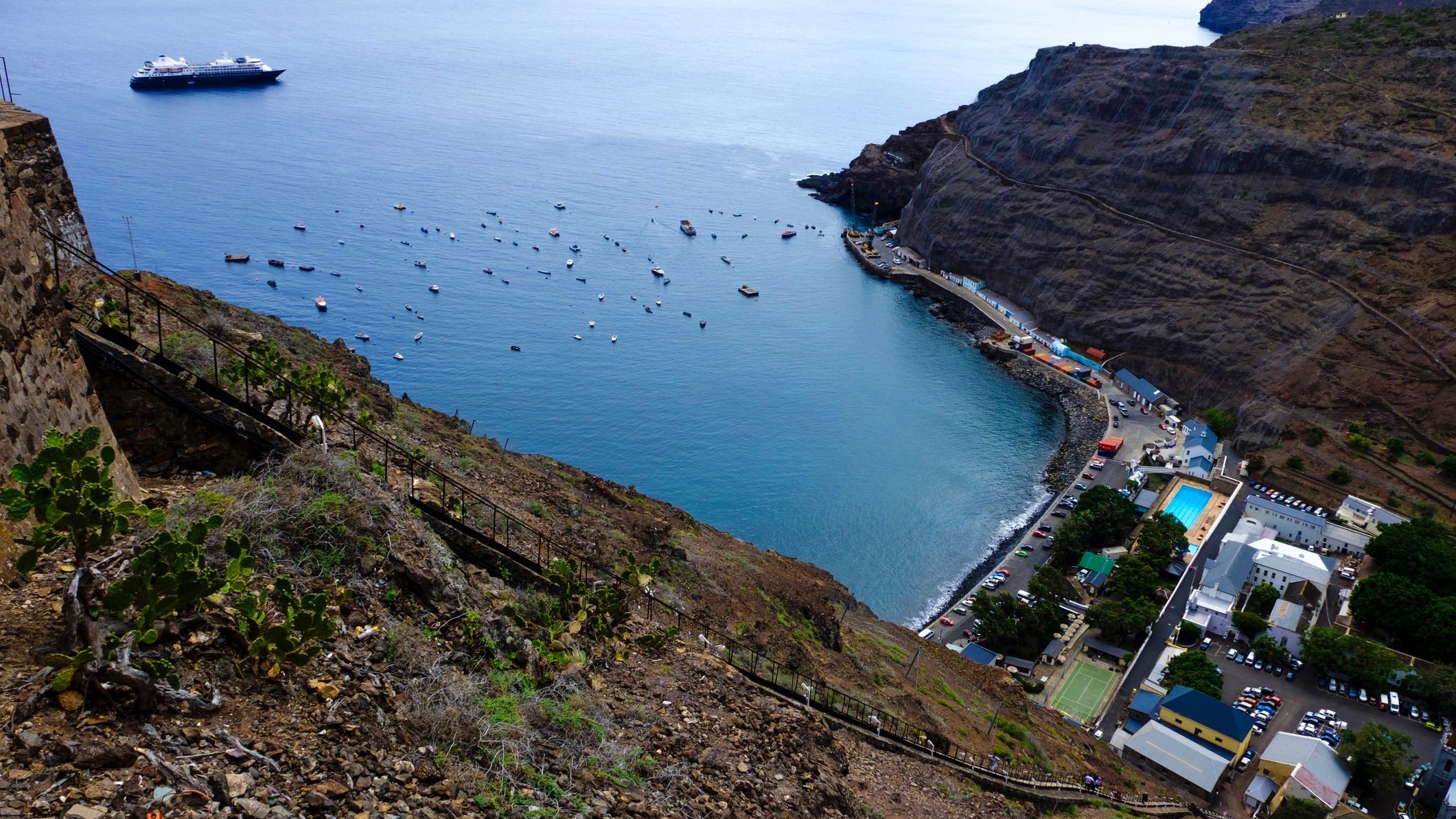 Jamestown, Saint Helena, Travels, Worlds remotest islands, 2130x1200 HD Desktop