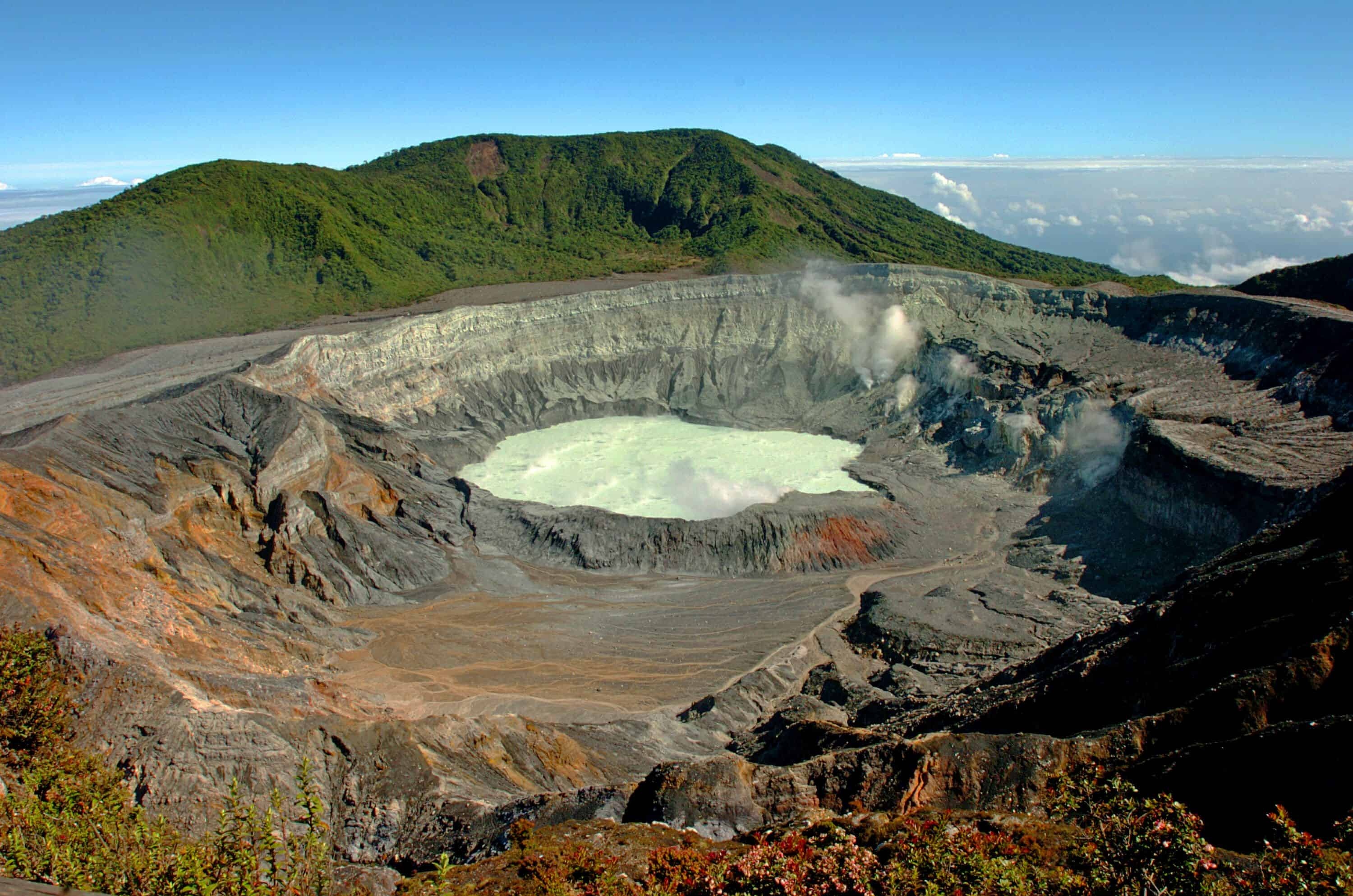 Poas National Park, Different Costa Rica, Gay Costa Rica Vacations, Out of Office, 3000x1990 HD Desktop