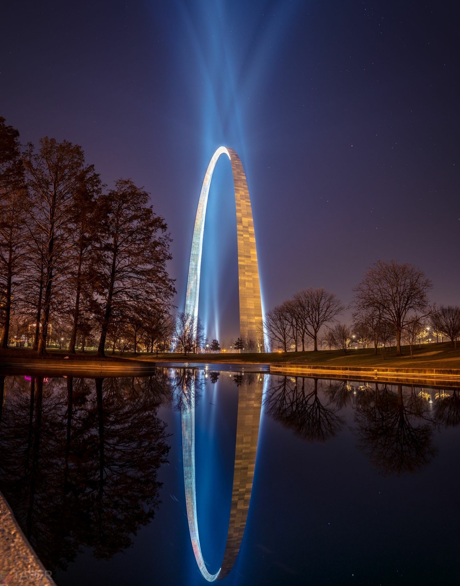 Gateway Arch, St. Louis, Scenic photo, Captivating scenery, 1610x2050 HD Phone