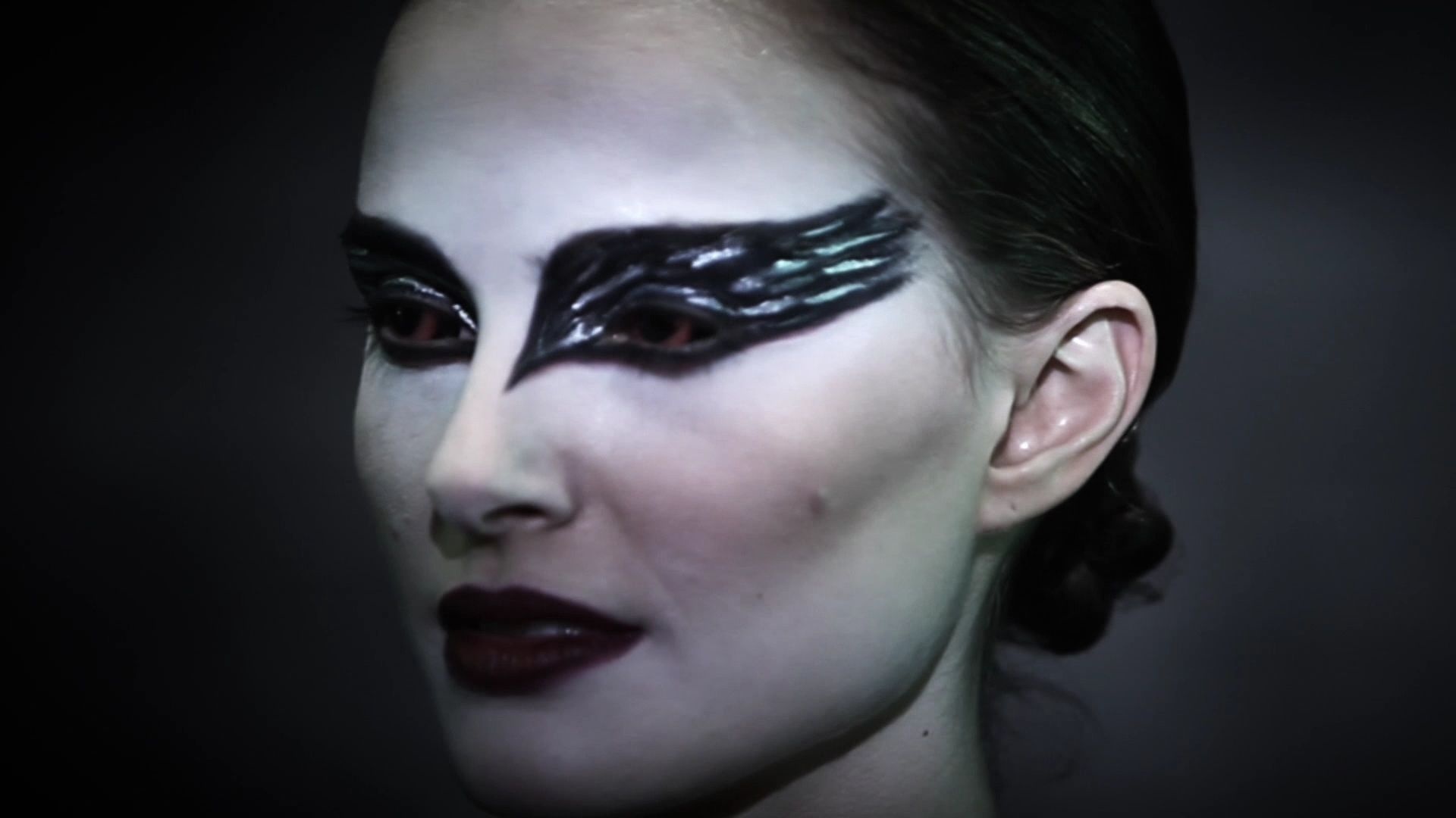 Black swan wallpapers, Dark and seductive, Captivating artistry, Emotional intensity, 1920x1080 Full HD Desktop