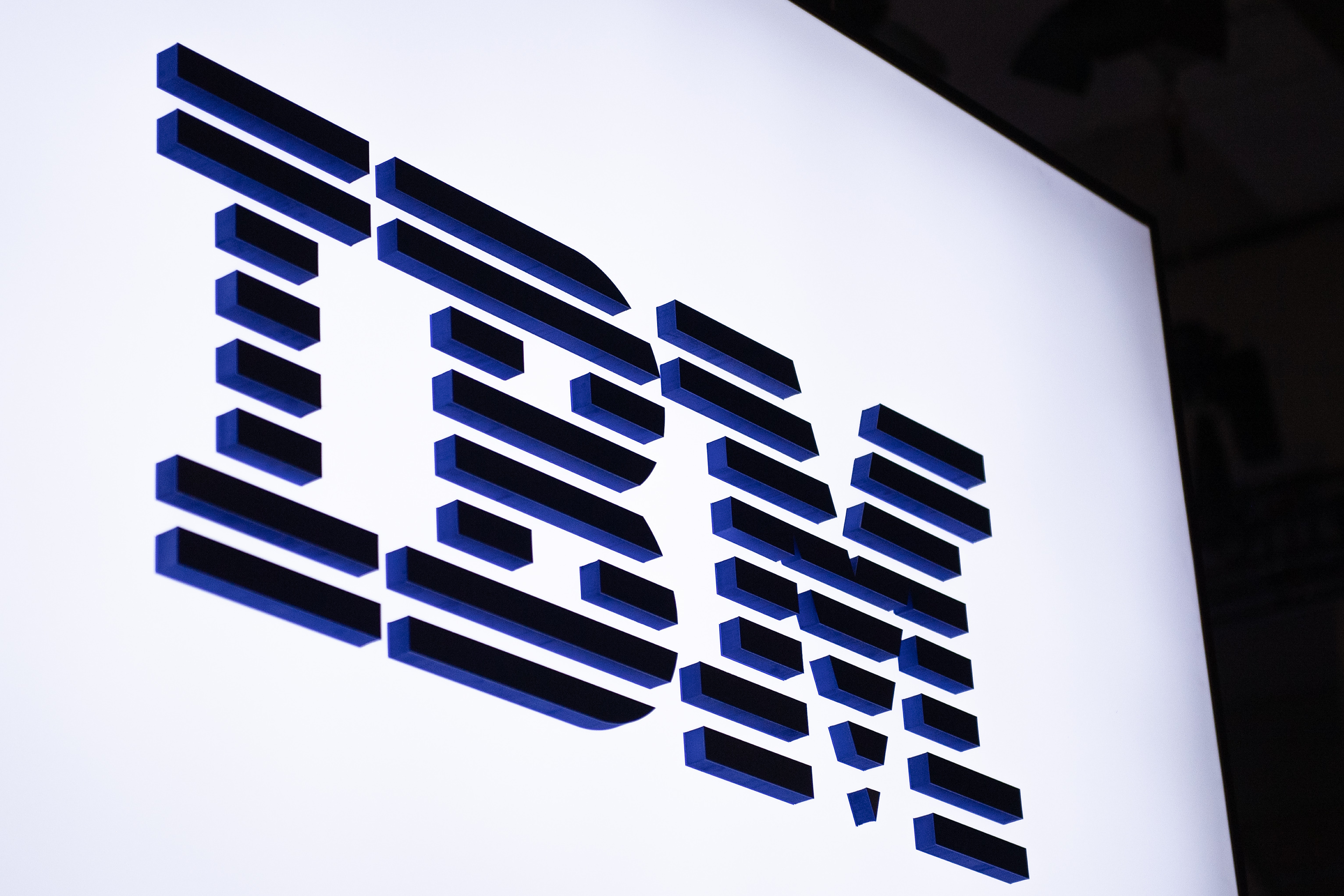 IBM Russia relations, business decisions, global impact, corporate responsibility, 3070x2050 HD Desktop