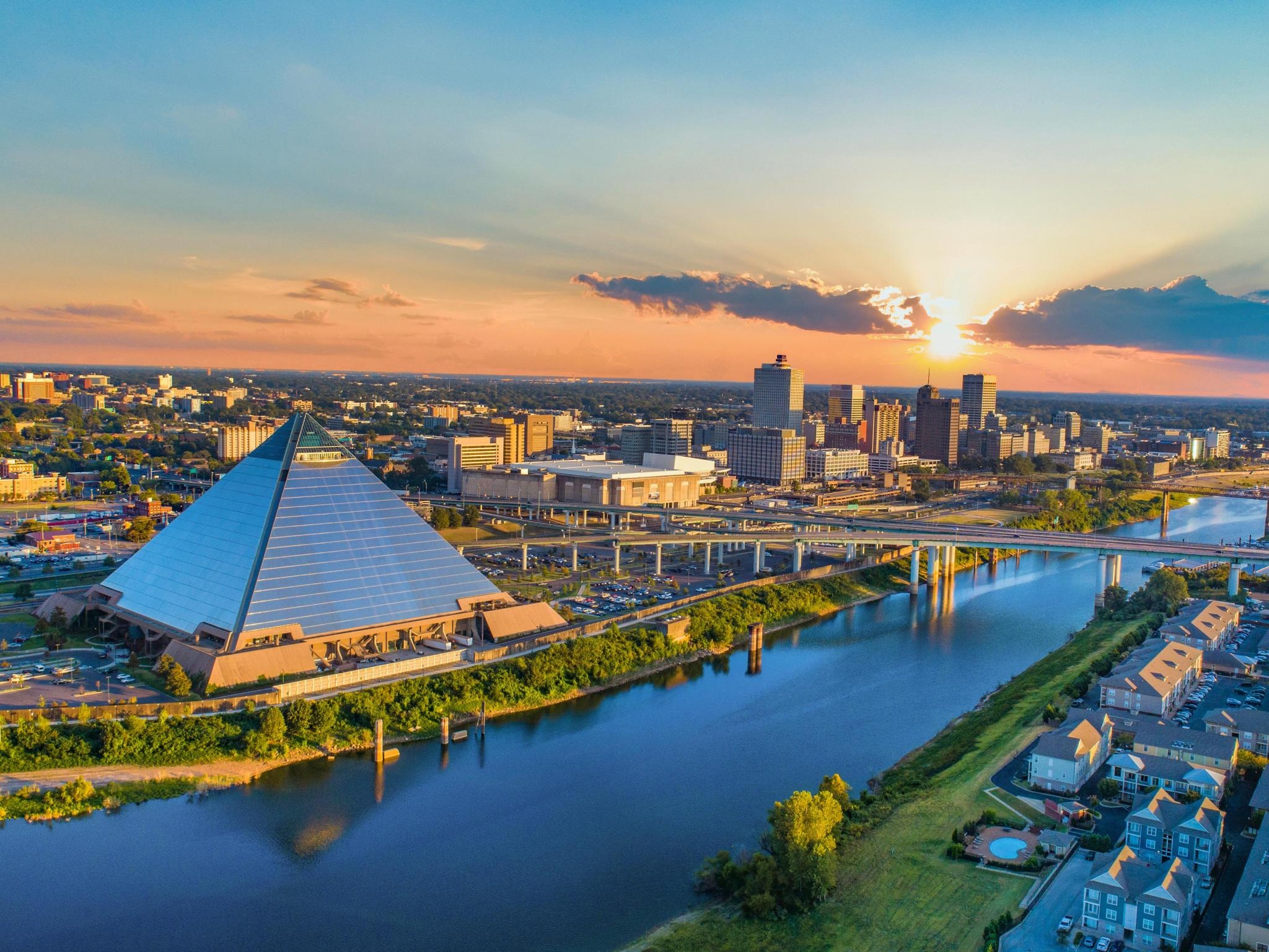 The Memphis Pyramid, Memphis Skyline Wallpaper, 2050x1540 HD Desktop