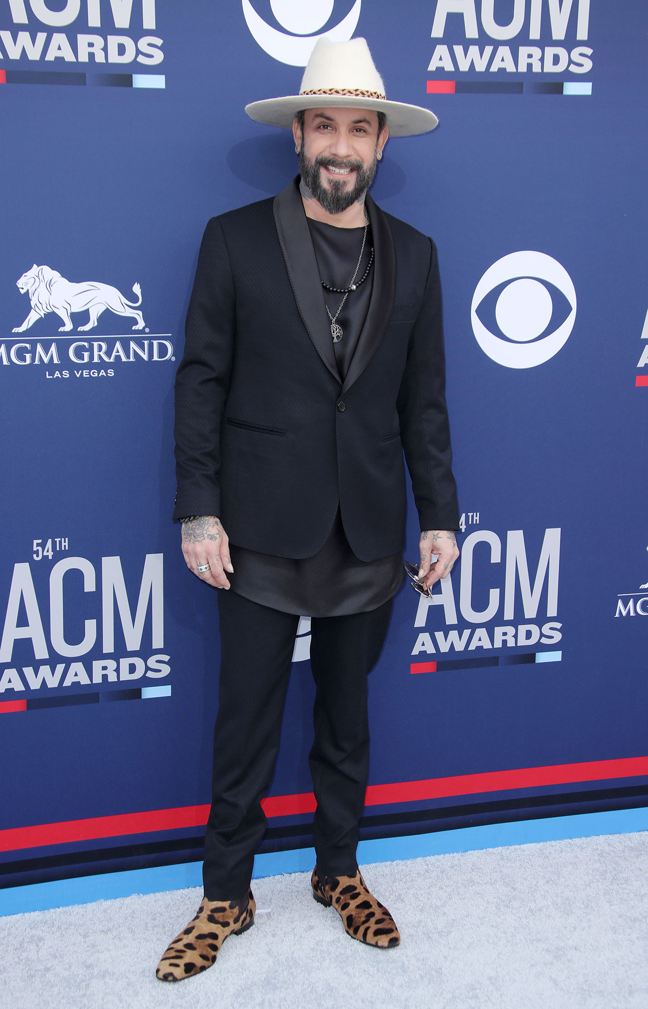 AJ McLean, Quarantine companion, Backstreet Boys bonding, 1290x2000 HD Phone