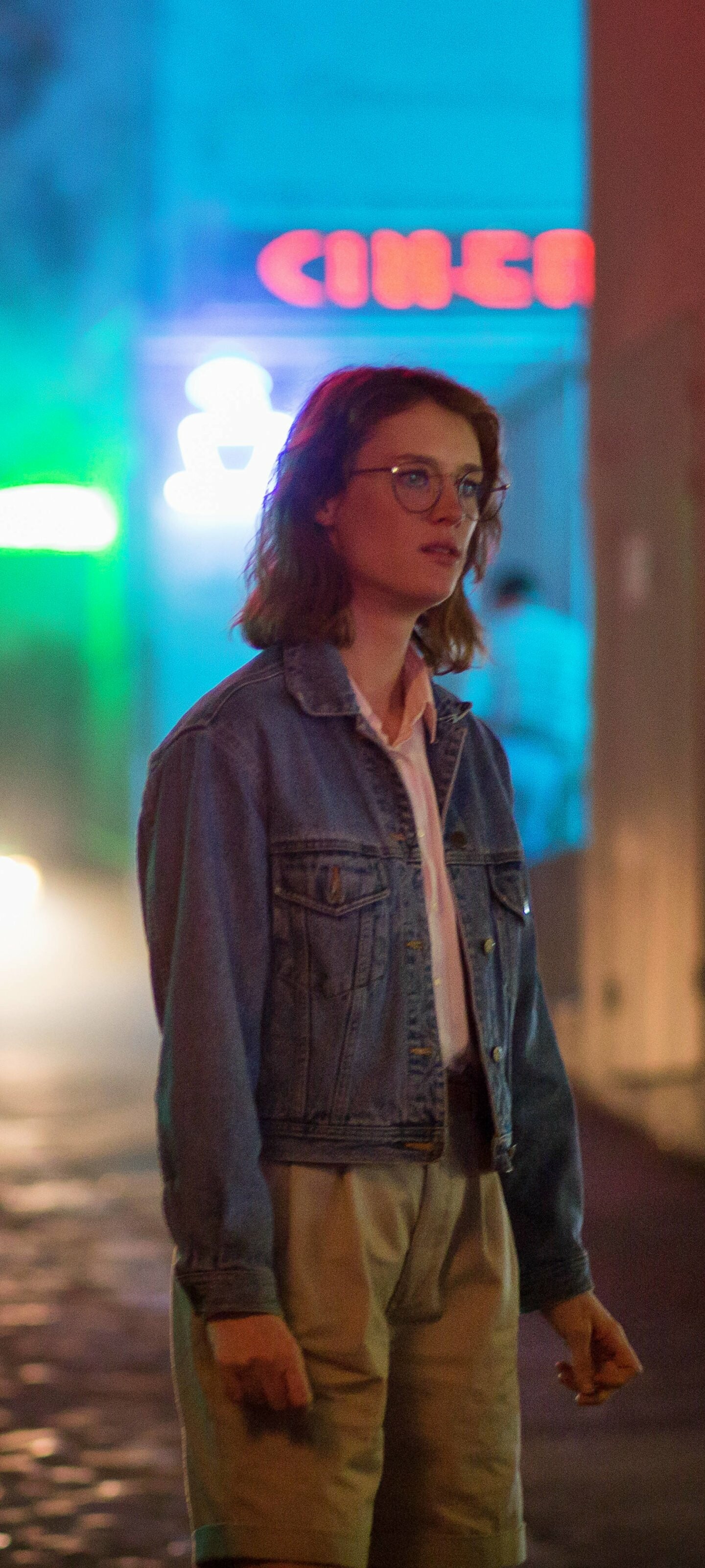 Mackenzie Davis, Black Mirror Wallpaper, 1440x3200 HD Phone