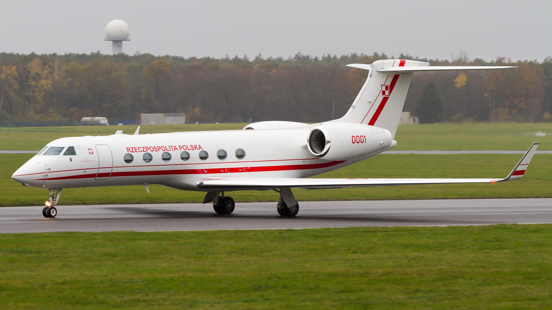 Gulfstream G550, Wroclaw, Nicolaus Copernicus Airport, Poland, 1920x1080 Full HD Desktop