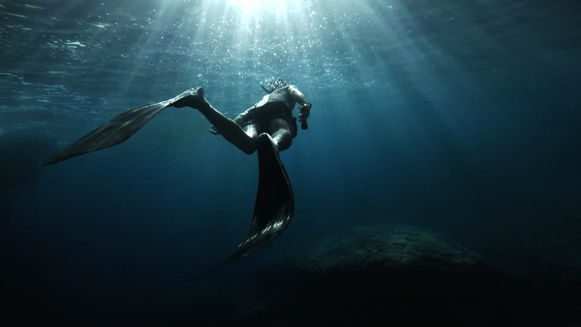 Freediving, Sports,Seeking Light,Exploring Depths, 1920x1080 Full HD Desktop