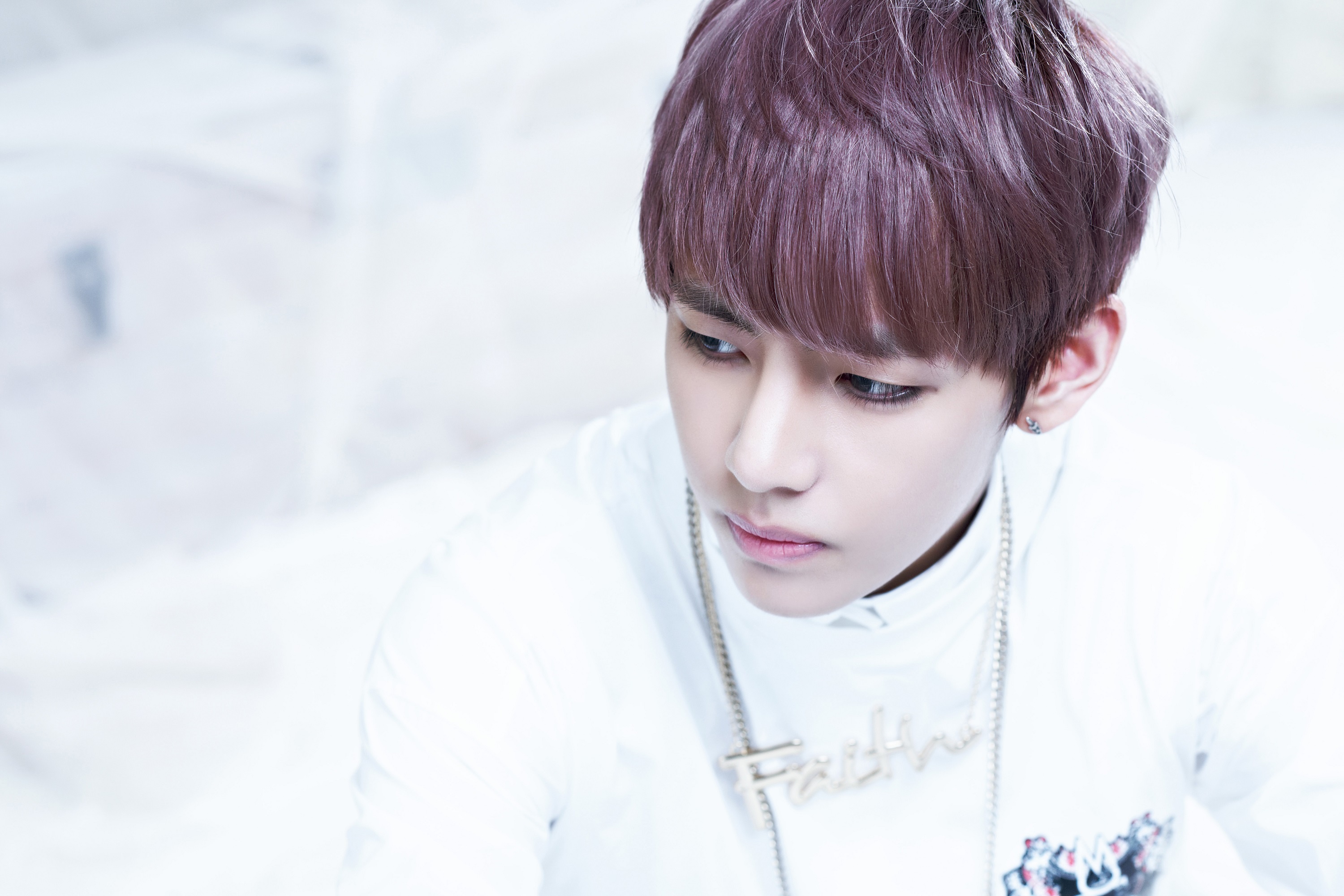 V (singer), BTS V wallpaper, Vibrant visuals, Eye-catching, 3000x2000 HD Desktop