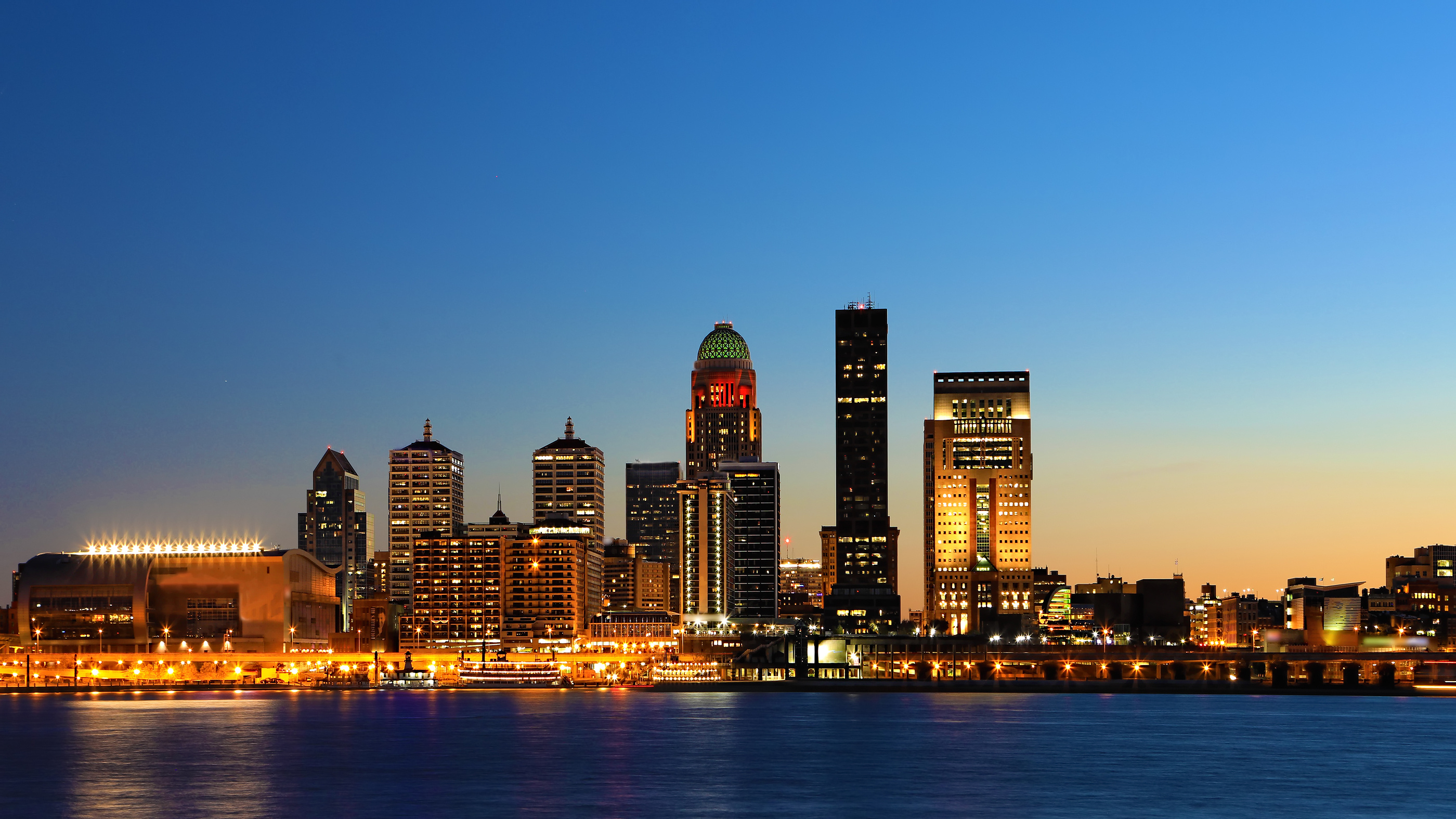 Louisville skyline, Night view, Kentucky, Distinguished justice advocates, 2800x1580 HD Desktop