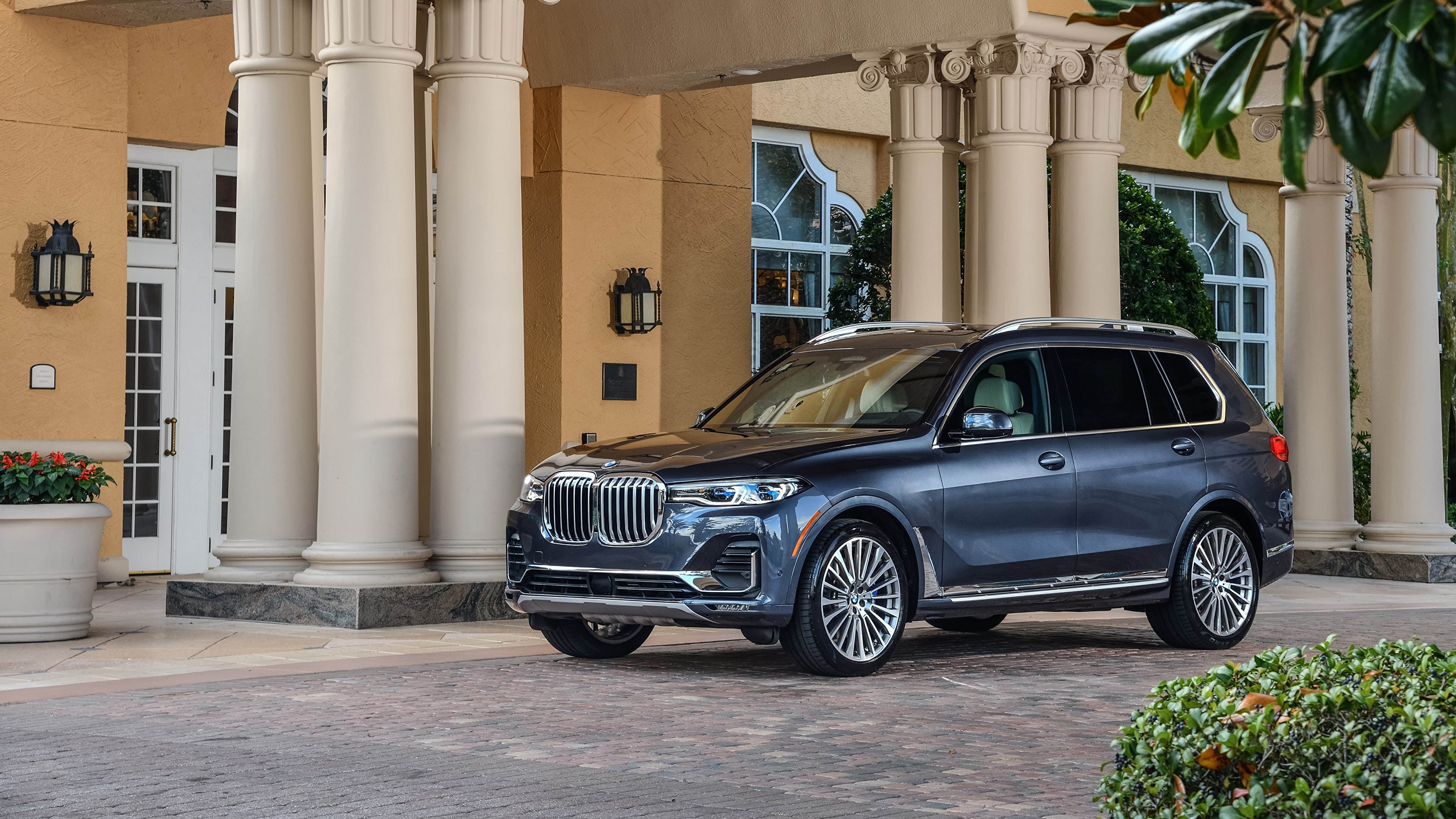 BMW X7, High-definition beauty, Luxury SUV, Captivating design, 3840x2160 4K Desktop