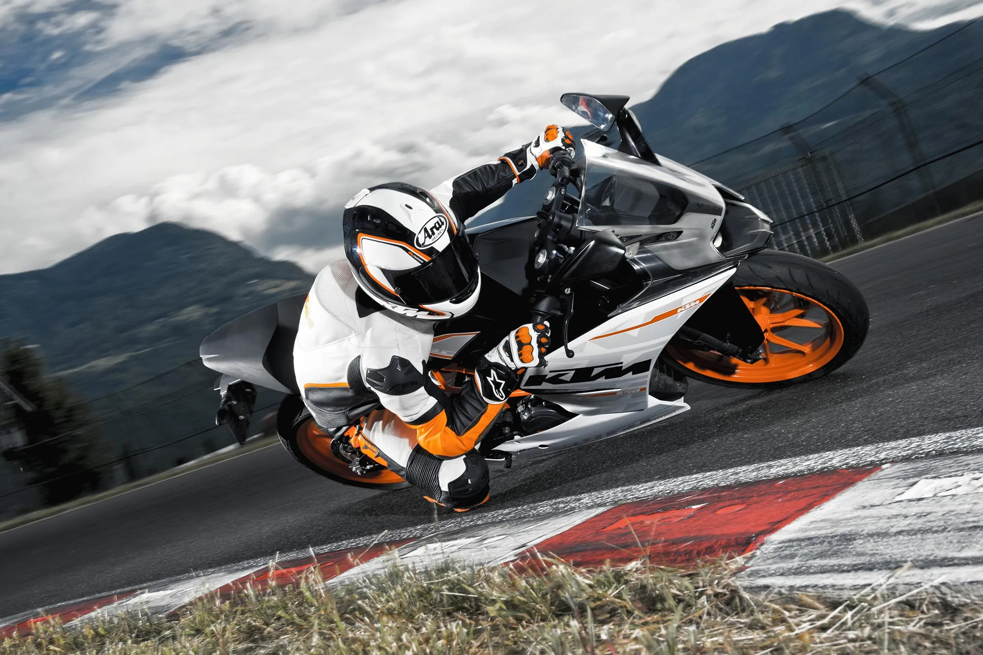 KTM RC, KTM RC390, Asphalt Rubber, 2000x1340 HD Desktop