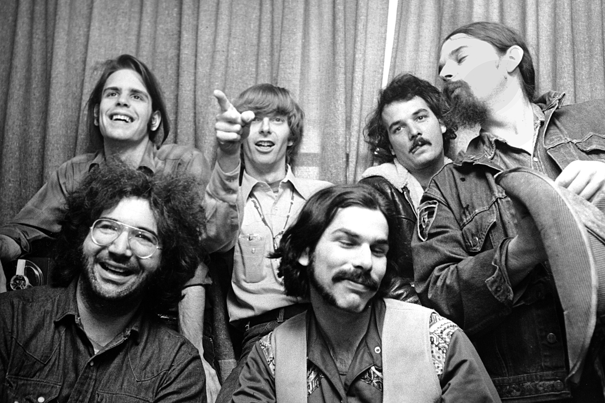 Grateful Dead biography, Graphic novel detail, Rolling Stone feature, Band's story, 2400x1600 HD Desktop