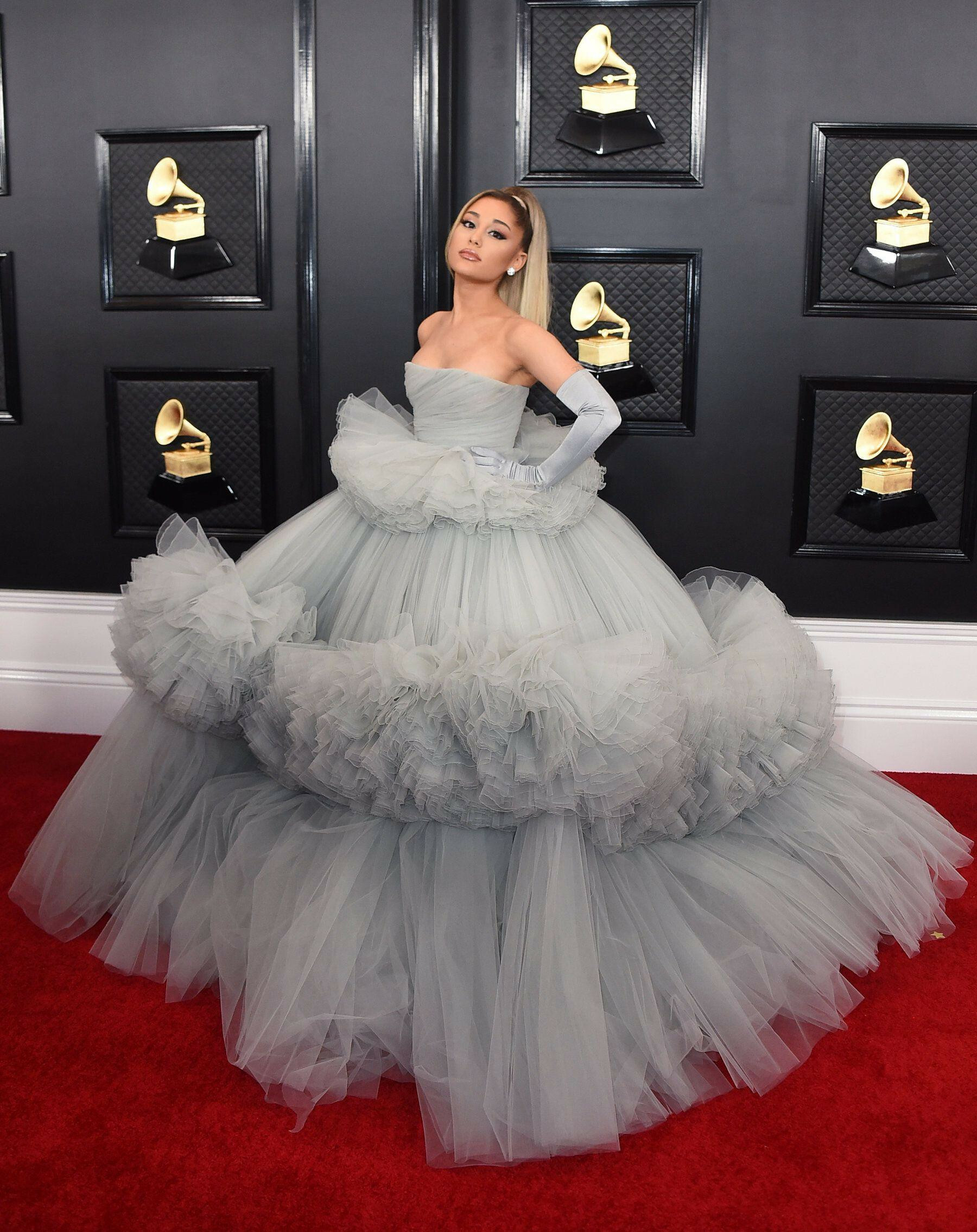 Ariana Grande, Grammys Wallpaper, 1800x2270 HD Phone