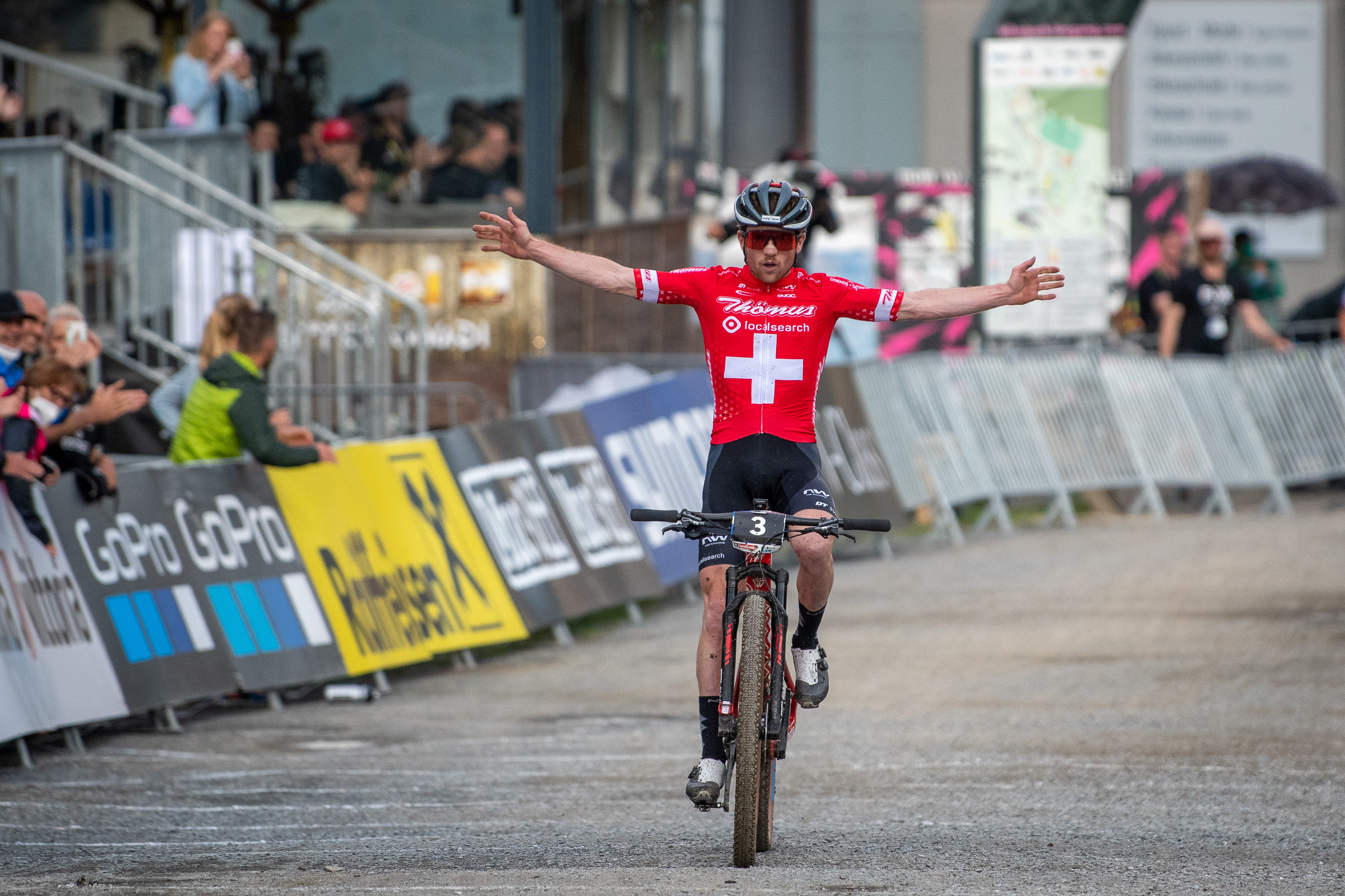 Mathias Flueckiger, UCI Mountain Bike World Cup, Overall winner, 2400x1600 HD Desktop