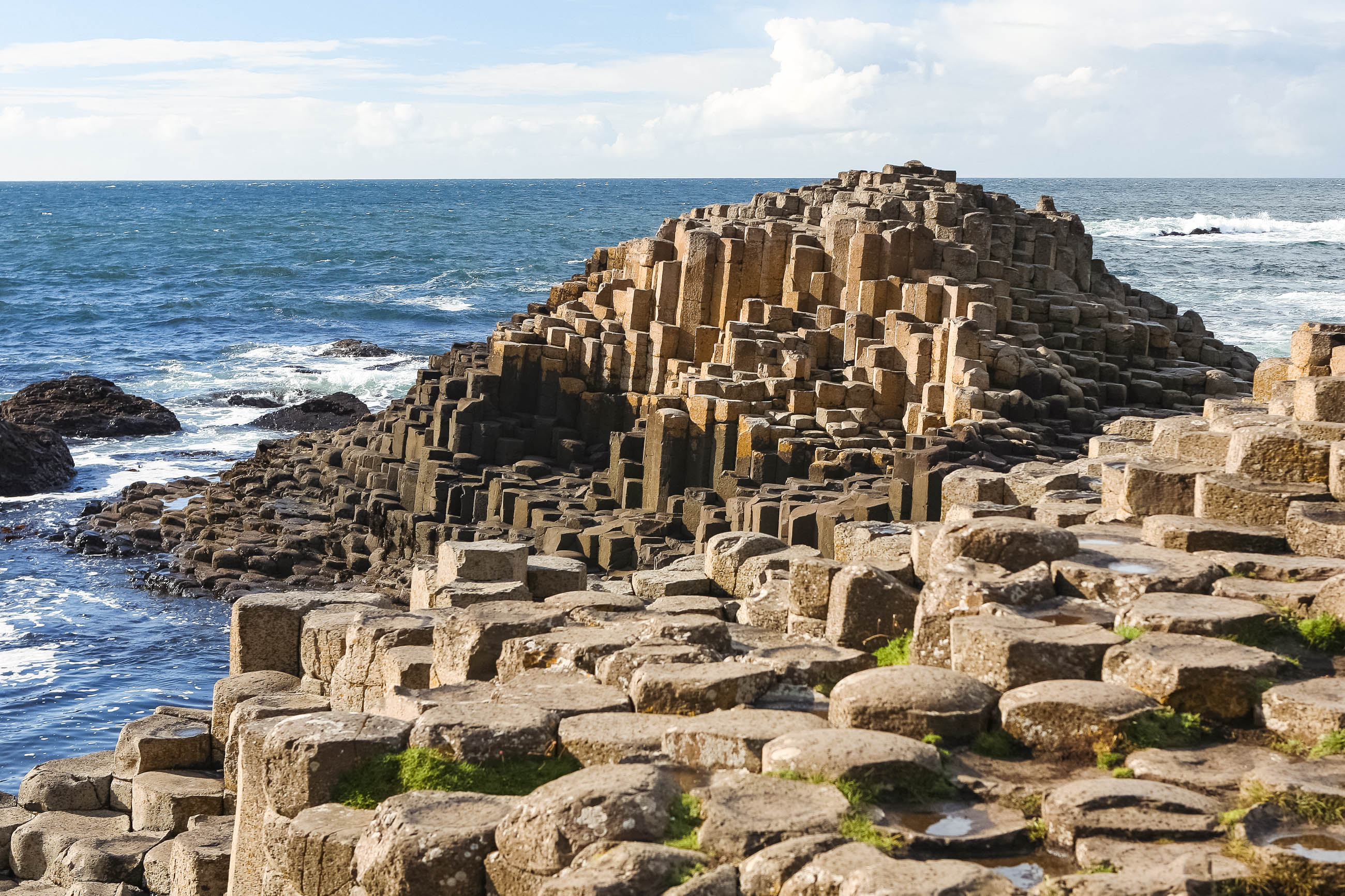 Giant's Causeway, Northern Ireland, Franks travelbox, Natural wonder, 2600x1740 HD Desktop