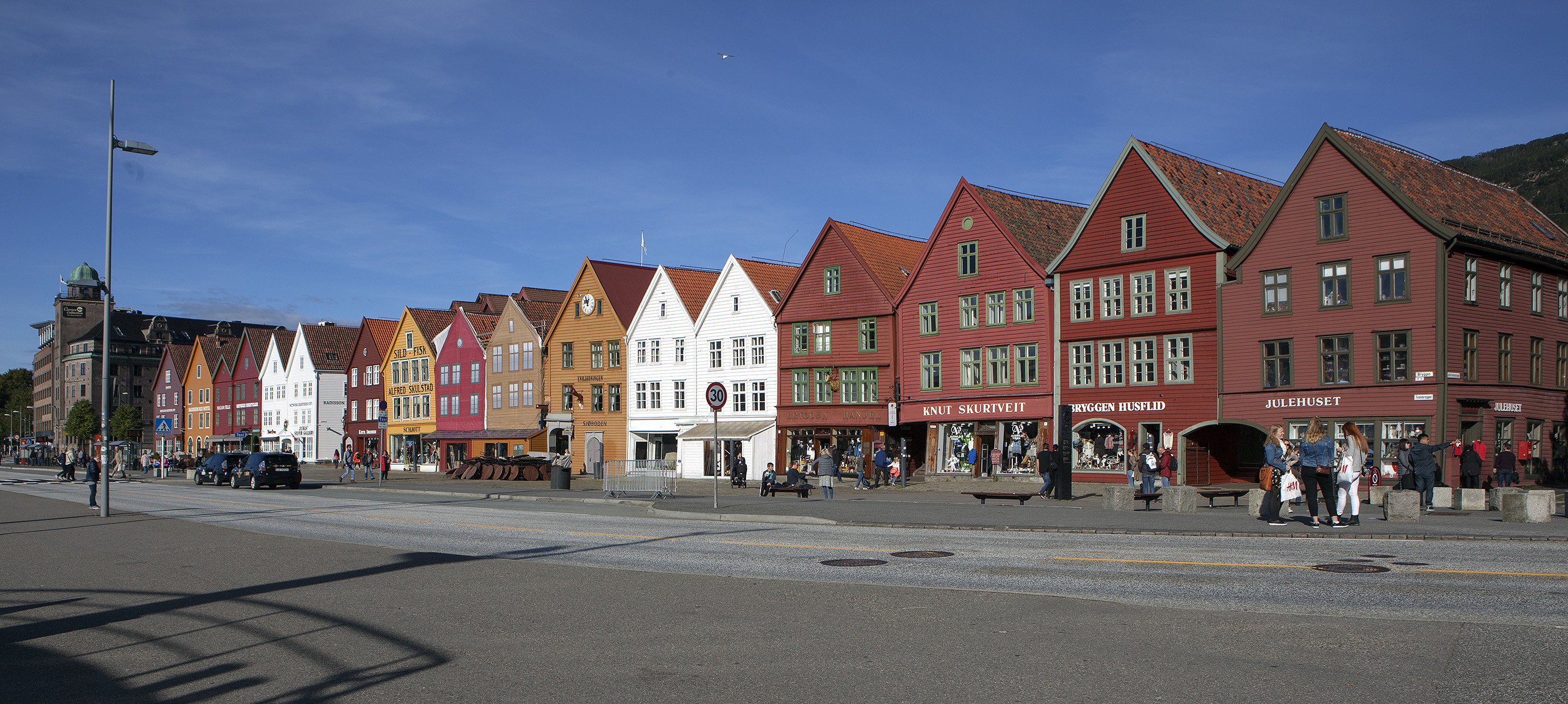 Bryggen grind ei reise, Nature and culture, Vestland adventure, 2760x1240 Dual Screen Desktop