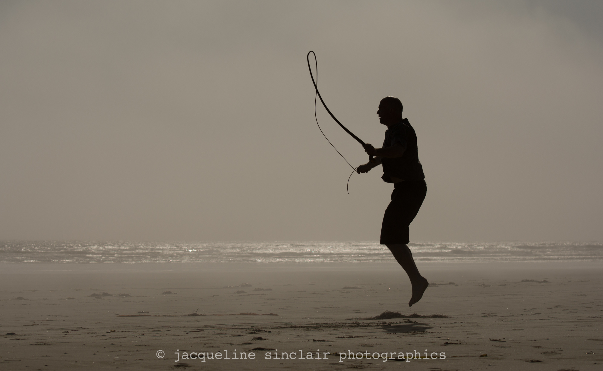 Beach silhouette, Jumping waves, Skipping rope, Rope jumping, 2000x1240 HD Desktop