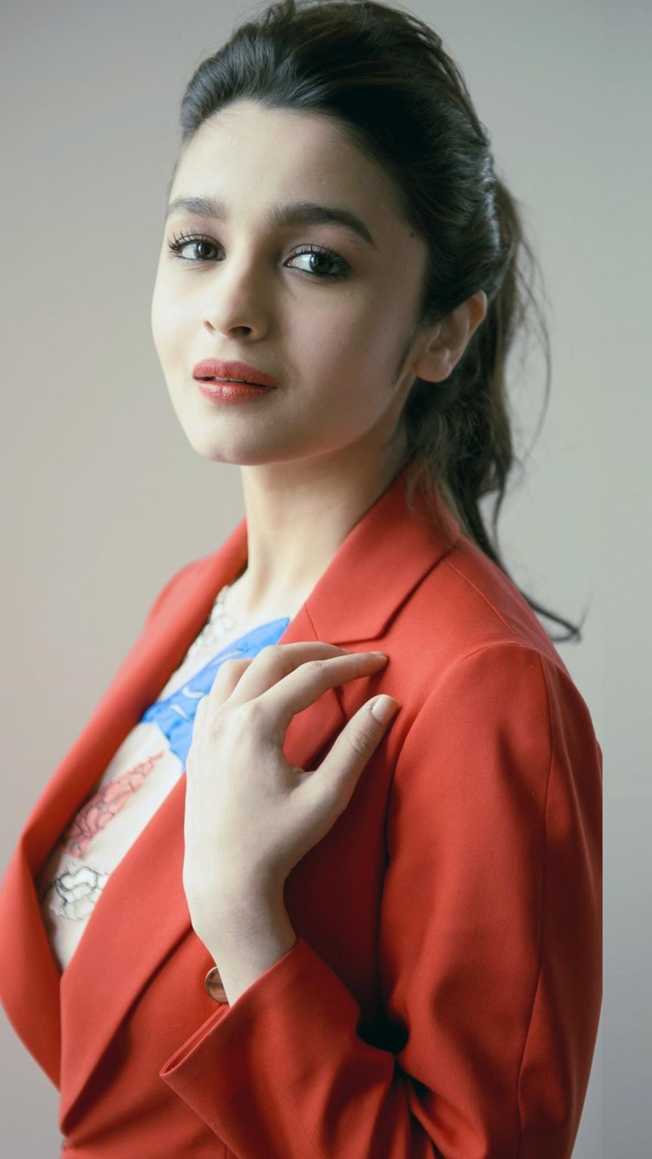 Alia Bhatt 9, Sony Xperia wallpapers, Premium HD images, Beautiful Bollywood diva, 2160x3840 4K Phone