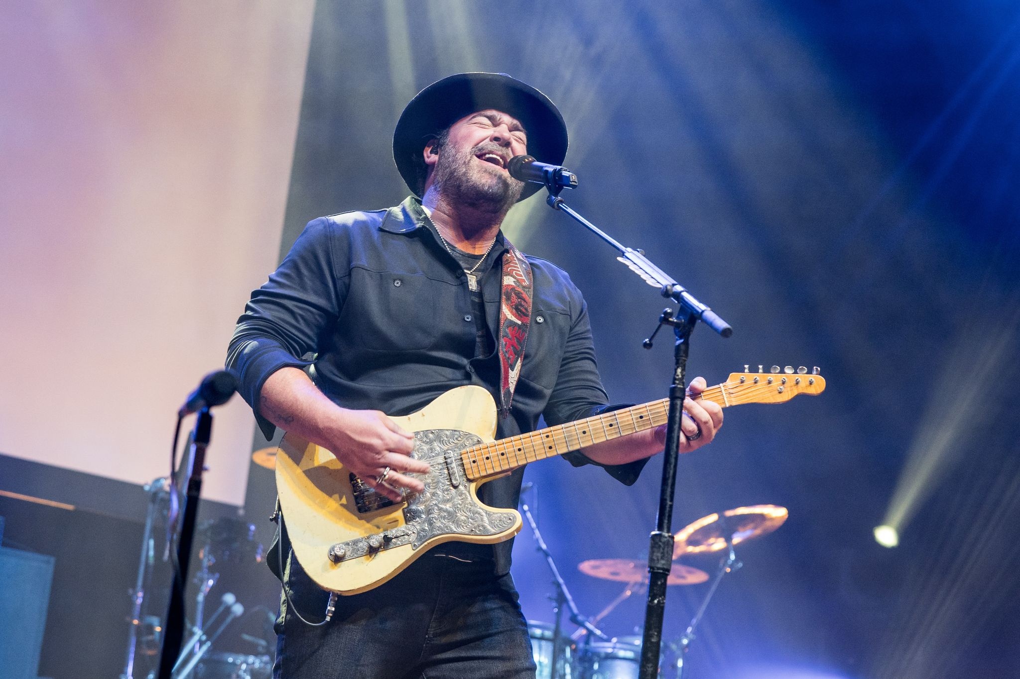 Lee Brice, Latest news, Curb Word Entertainment, 2050x1370 HD Desktop