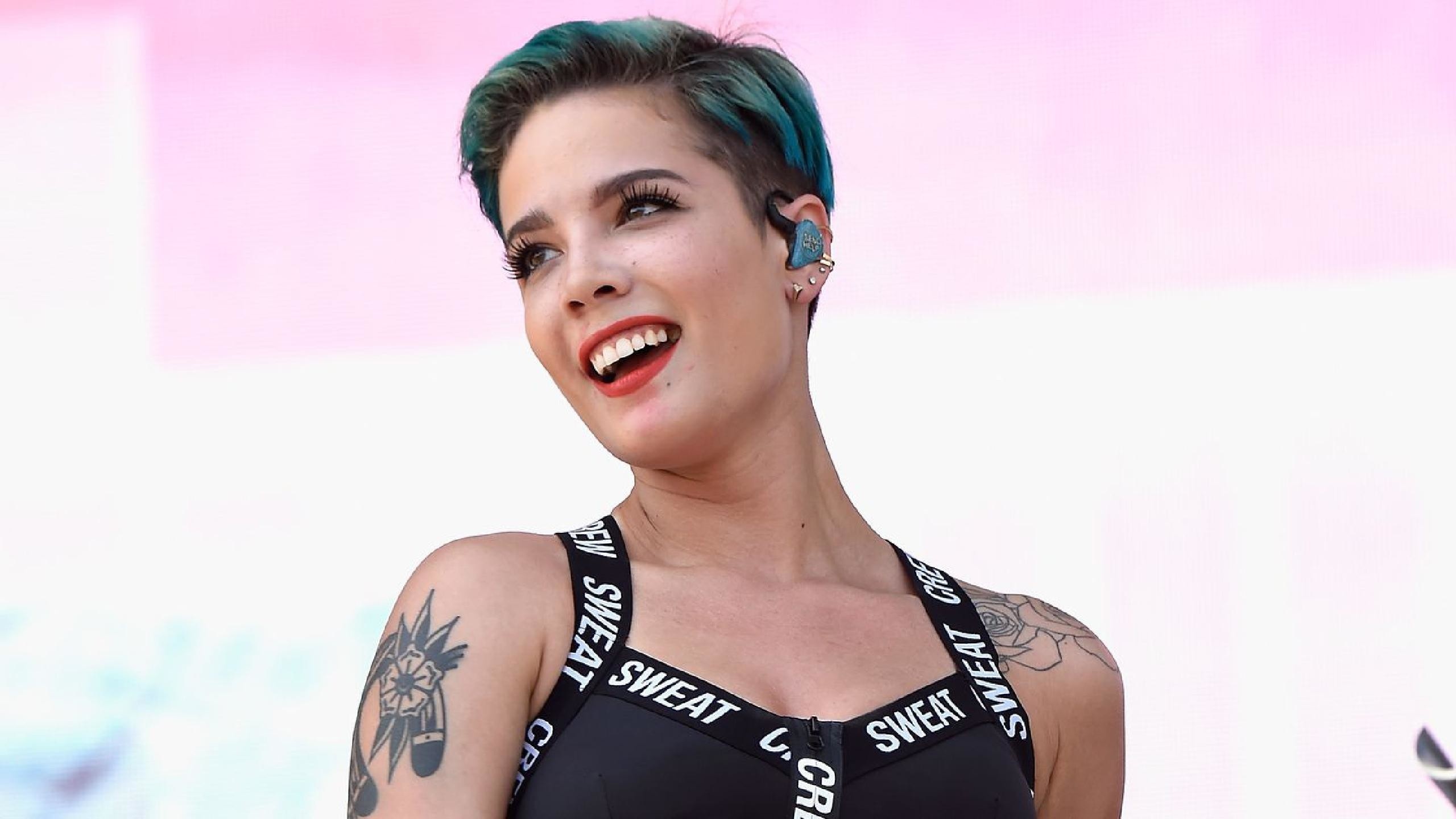 Halsey, Desktop wallpaper, John Tremblay, Music artist, 2560x1440 HD Desktop